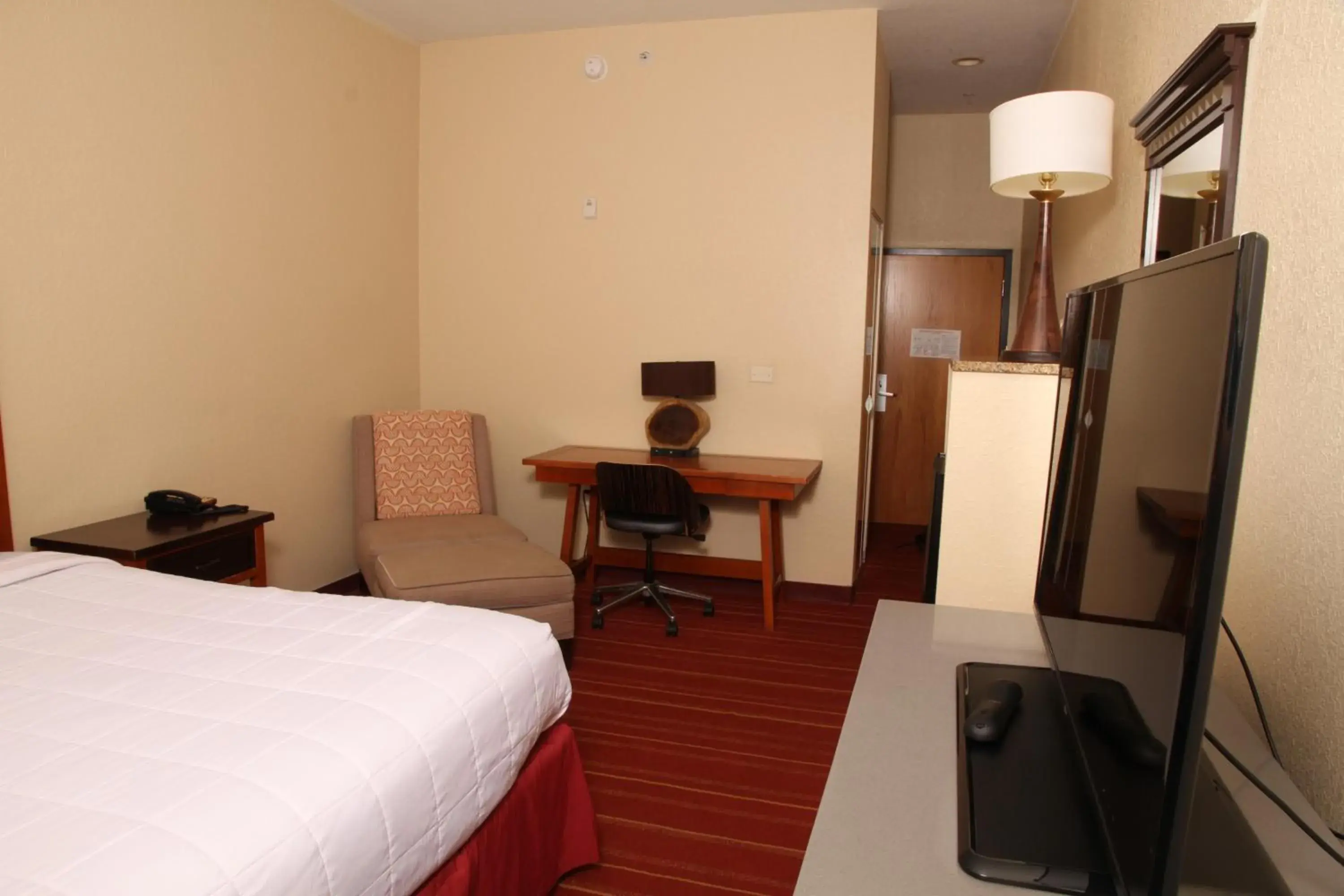 View (from property/room), Bed in Days Inn by Wyndham Semmes Mobile View (from property/room), Bed in Days Inn by Wyndham Semmes Mobile