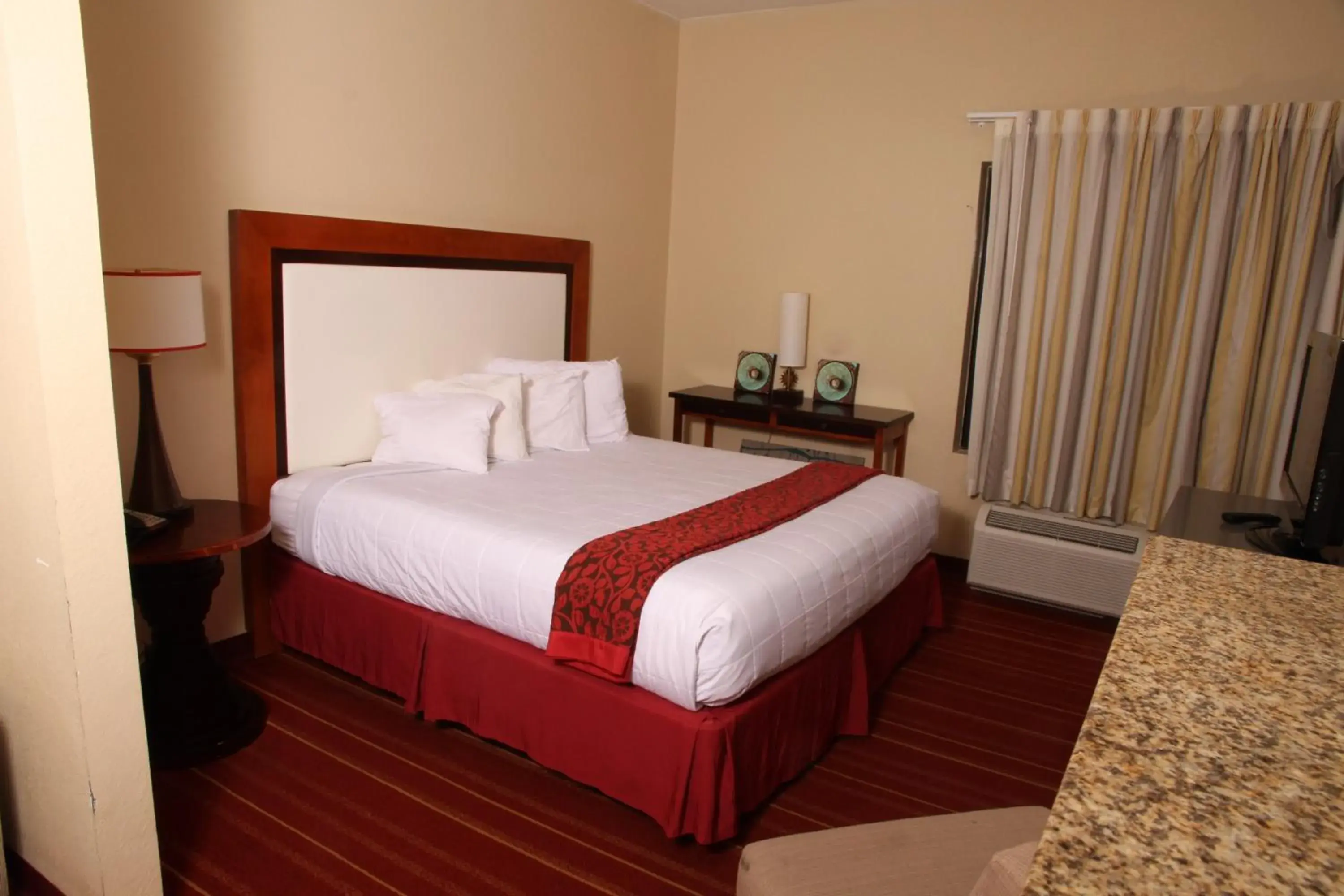 Bedroom, Bed in Days Inn by Wyndham Semmes Mobile Bedroom, Bed in Days Inn by Wyndham Semmes Mobile