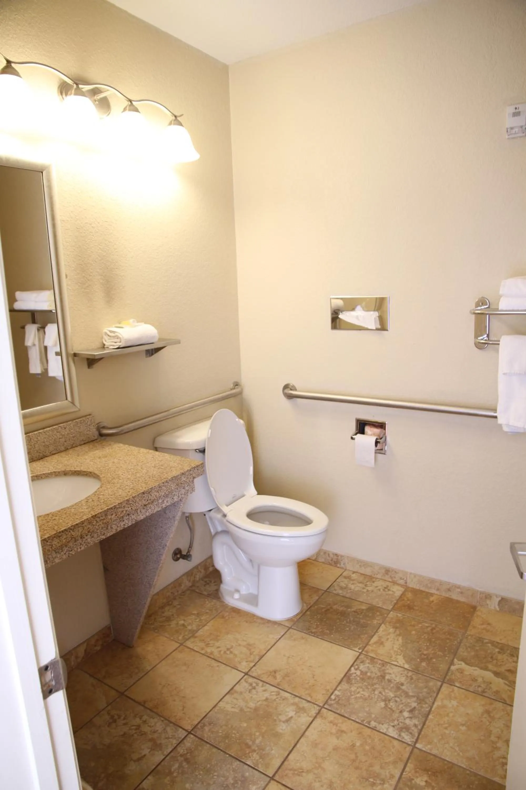 Facility for disabled guests in Days Inn by Wyndham Semmes Mobile