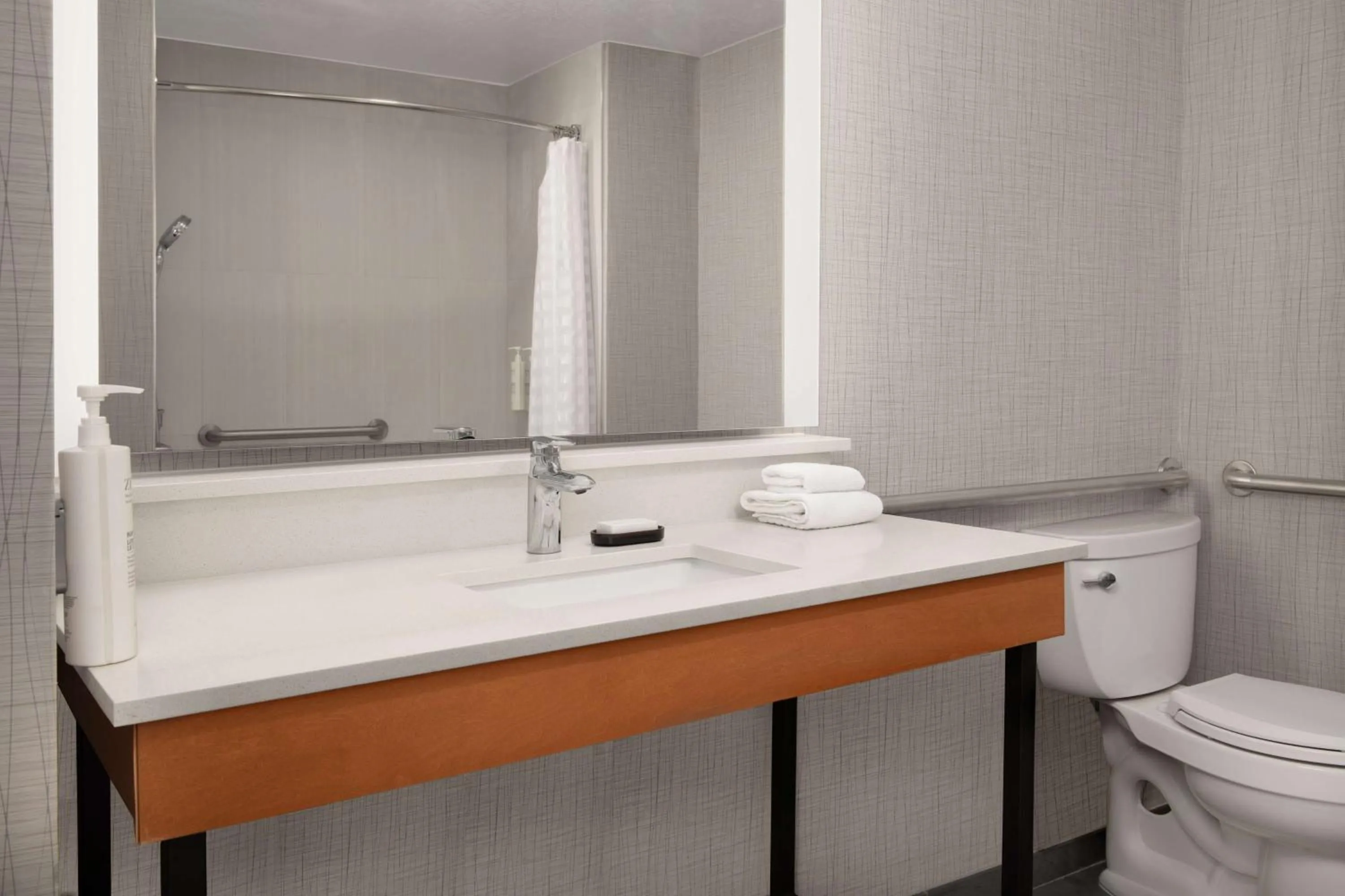 Bathroom in Embassy Suites La Quinta Hotel & Spa