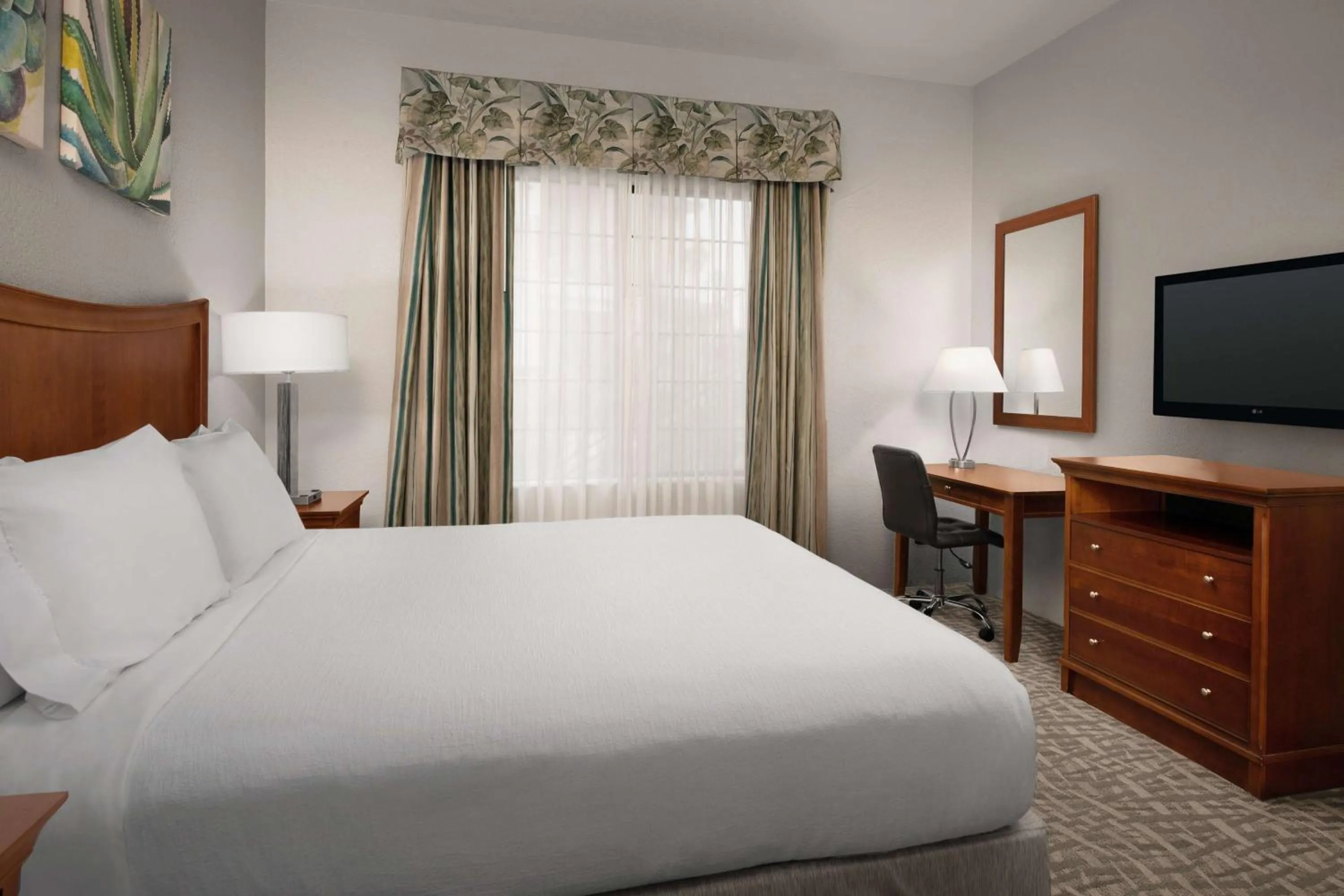 Bedroom, Bed in Embassy Suites La Quinta Hotel & Spa