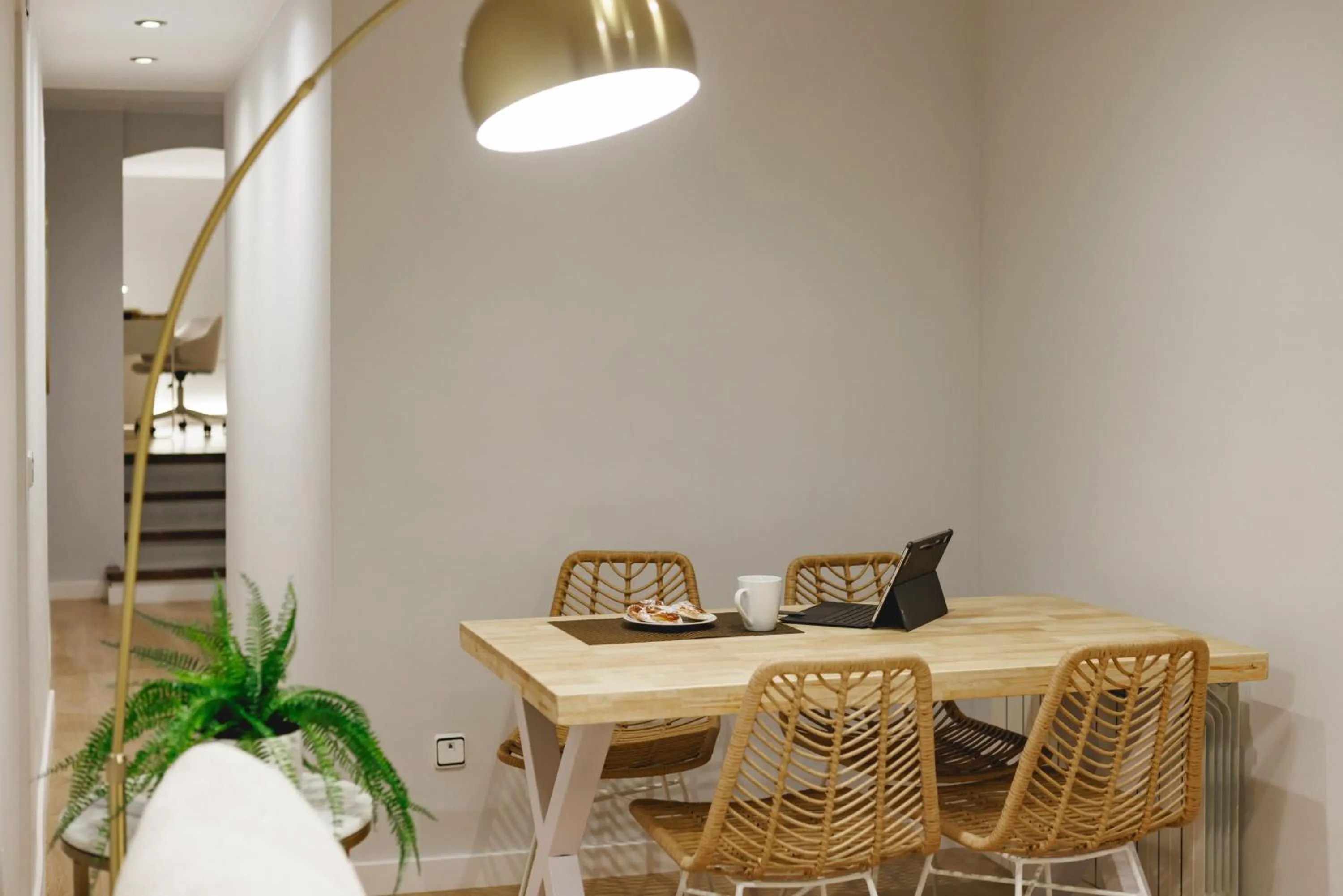 Dining area in Bravissimo Apartaments Mora 4