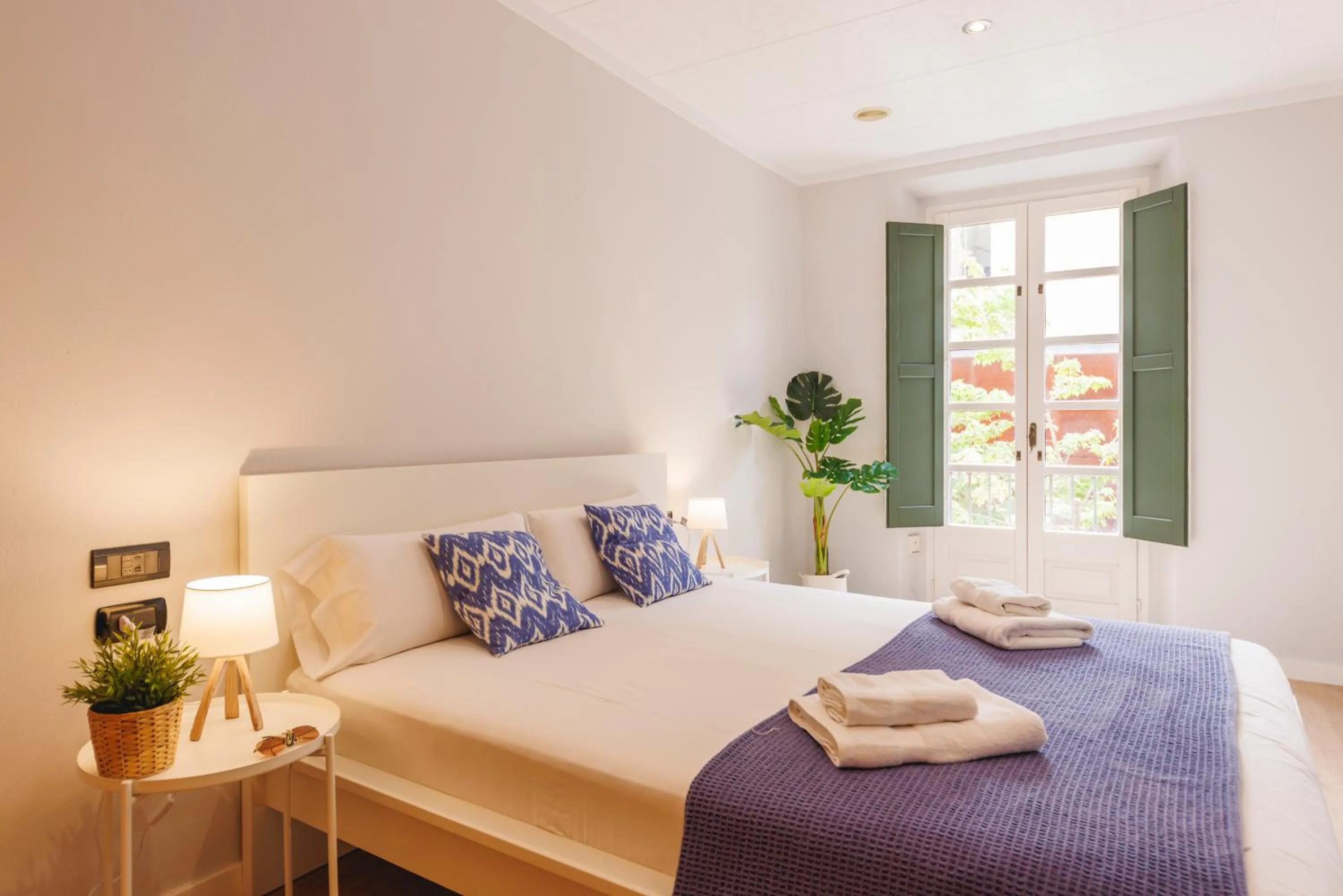 Bedroom, Bed in Bravissimo Apartaments Mora 4