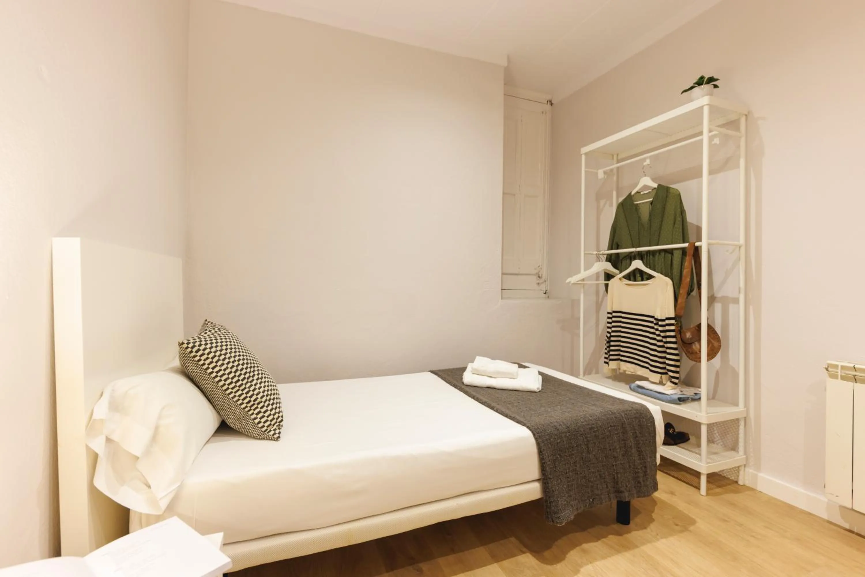 Bedroom, Bed in Bravissimo Apartaments Mora 4