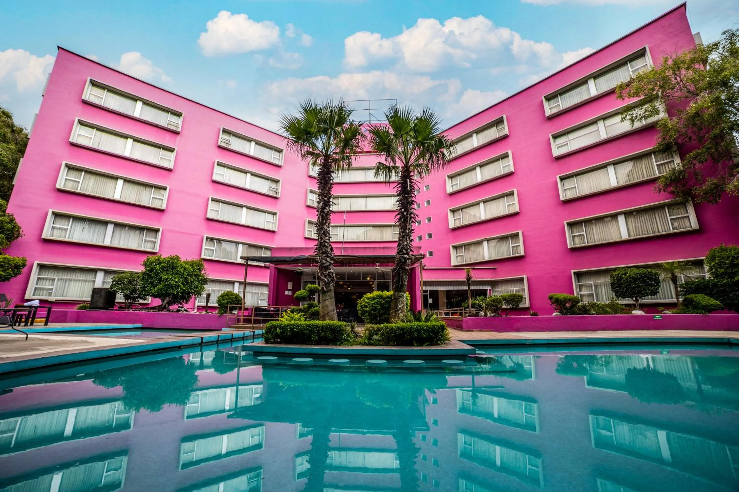 Swimming pool in Hotel Real de Puebla