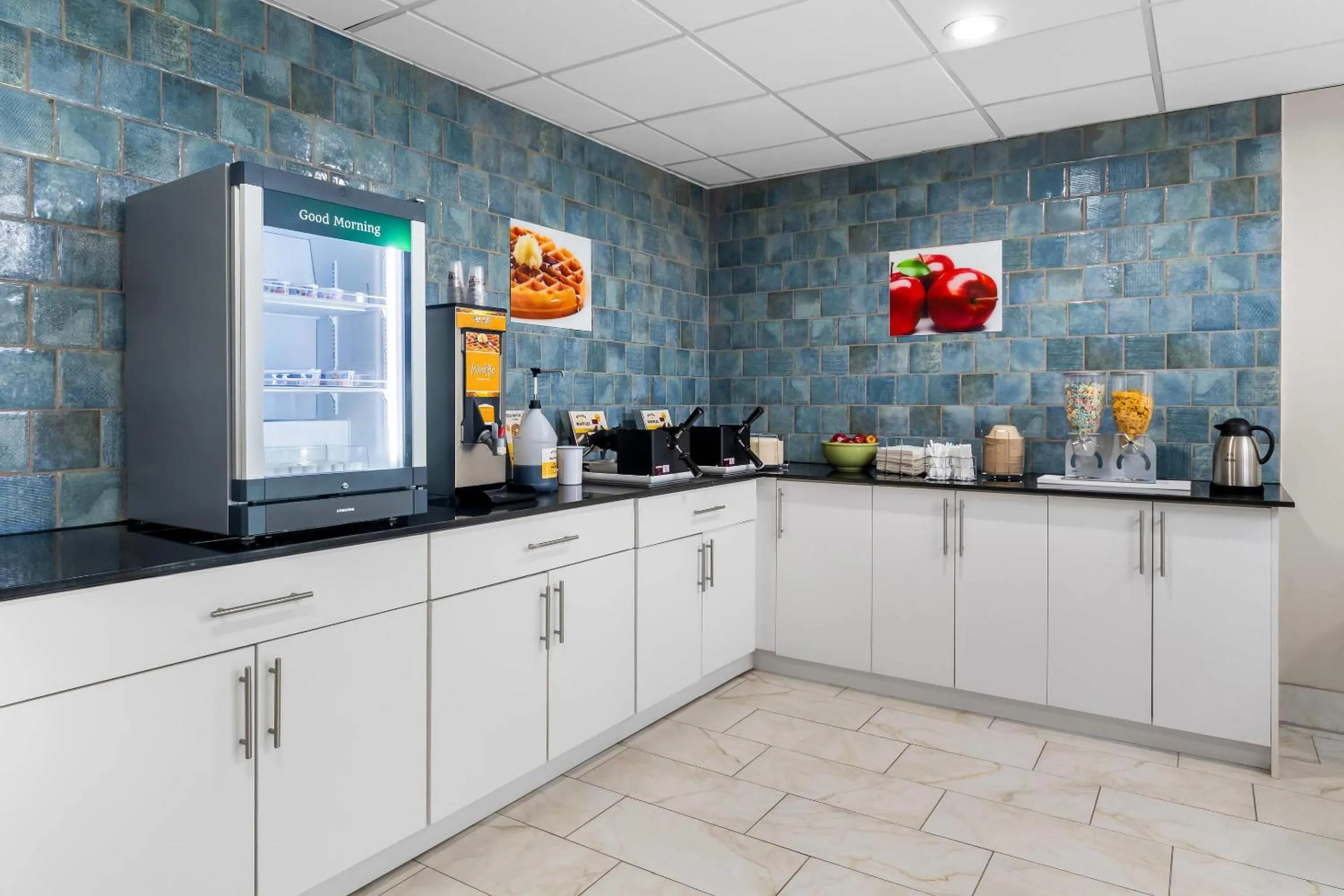 Breakfast in Quality Inn Chattanooga Hamilton Place