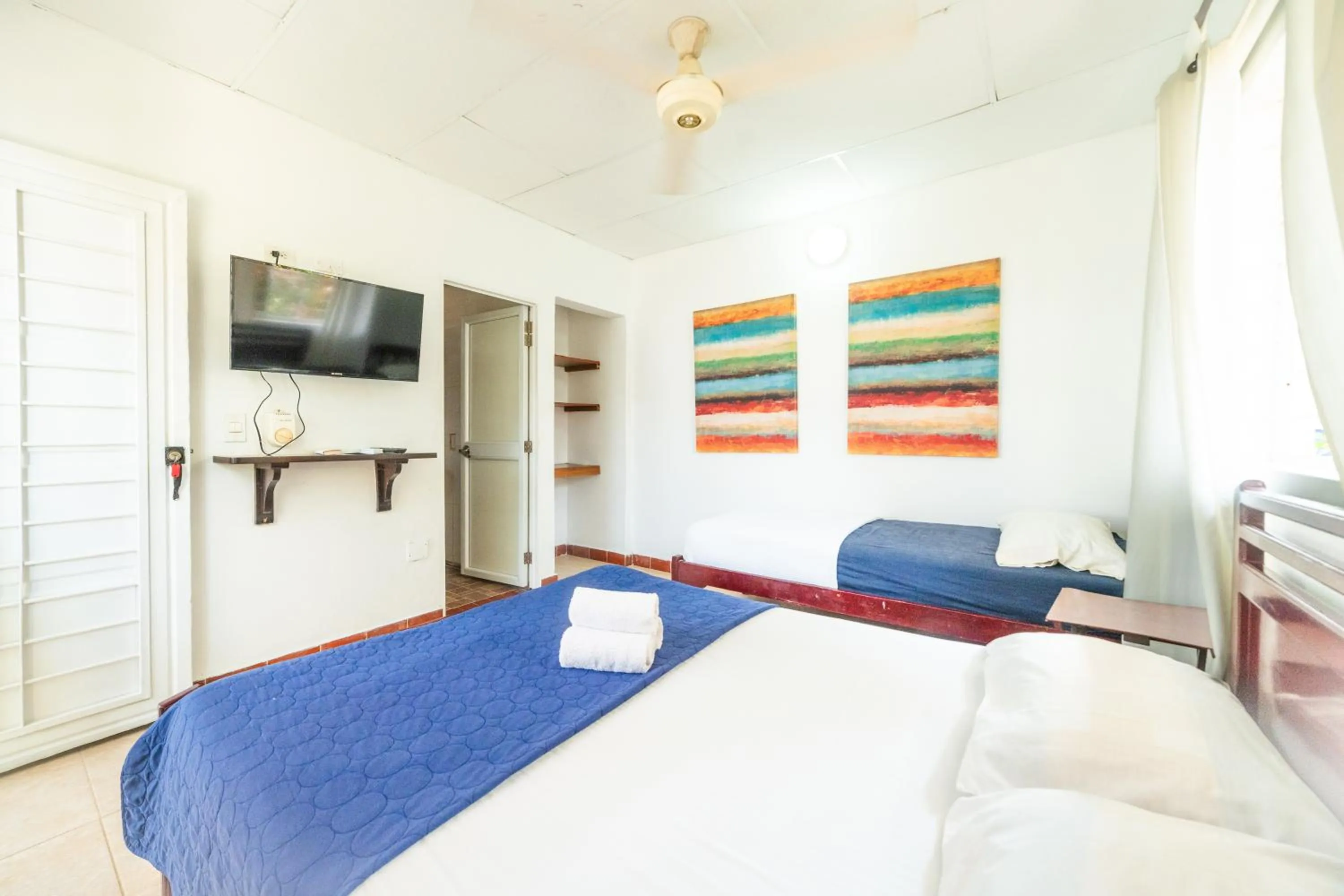 Bedroom, Bed in Hostal del Mar - Tolu