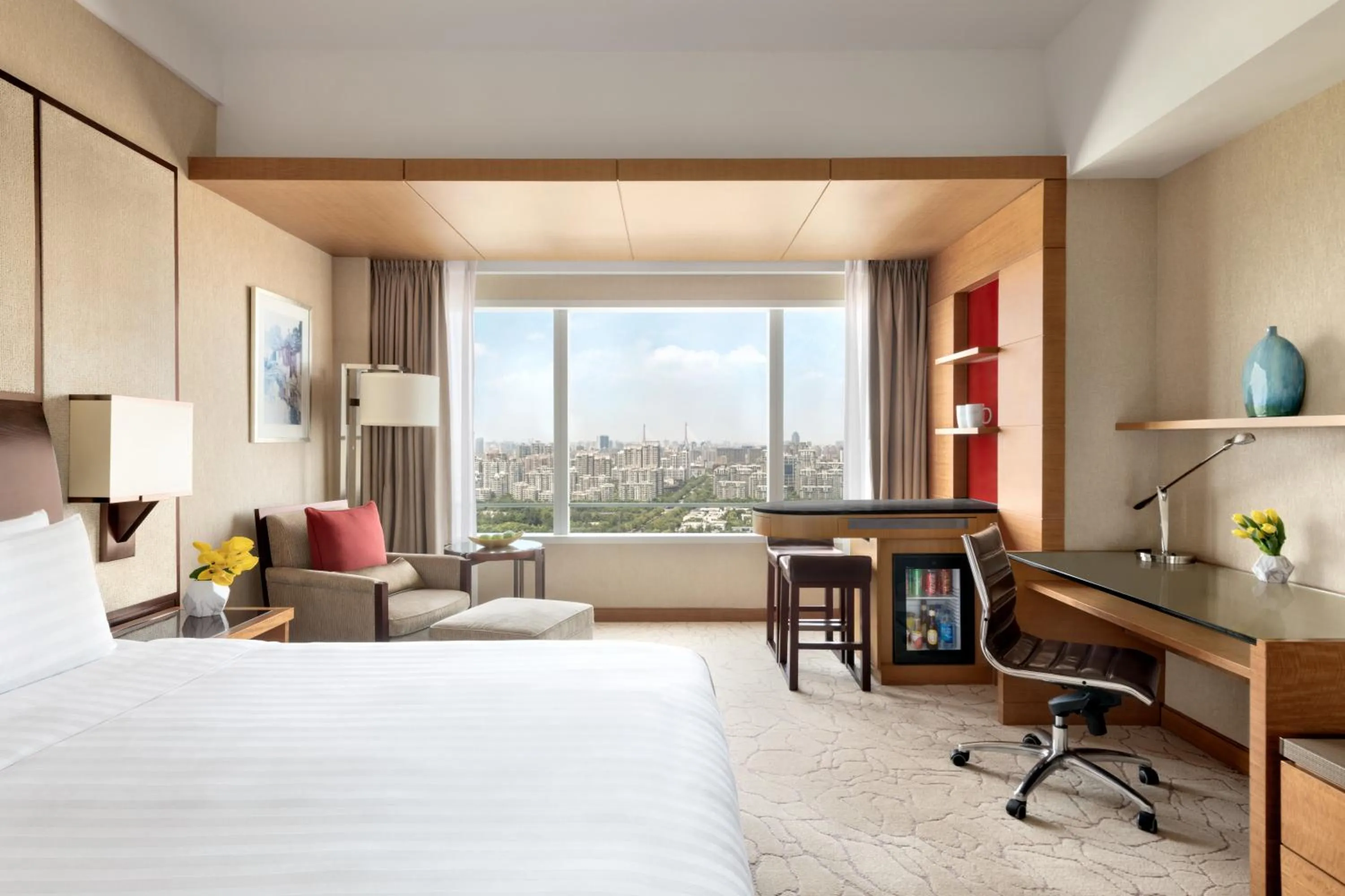 Bed in Kerry Hotel Pudong, Shanghai - Indoor Connecting to Shanghai New International Expo Centre