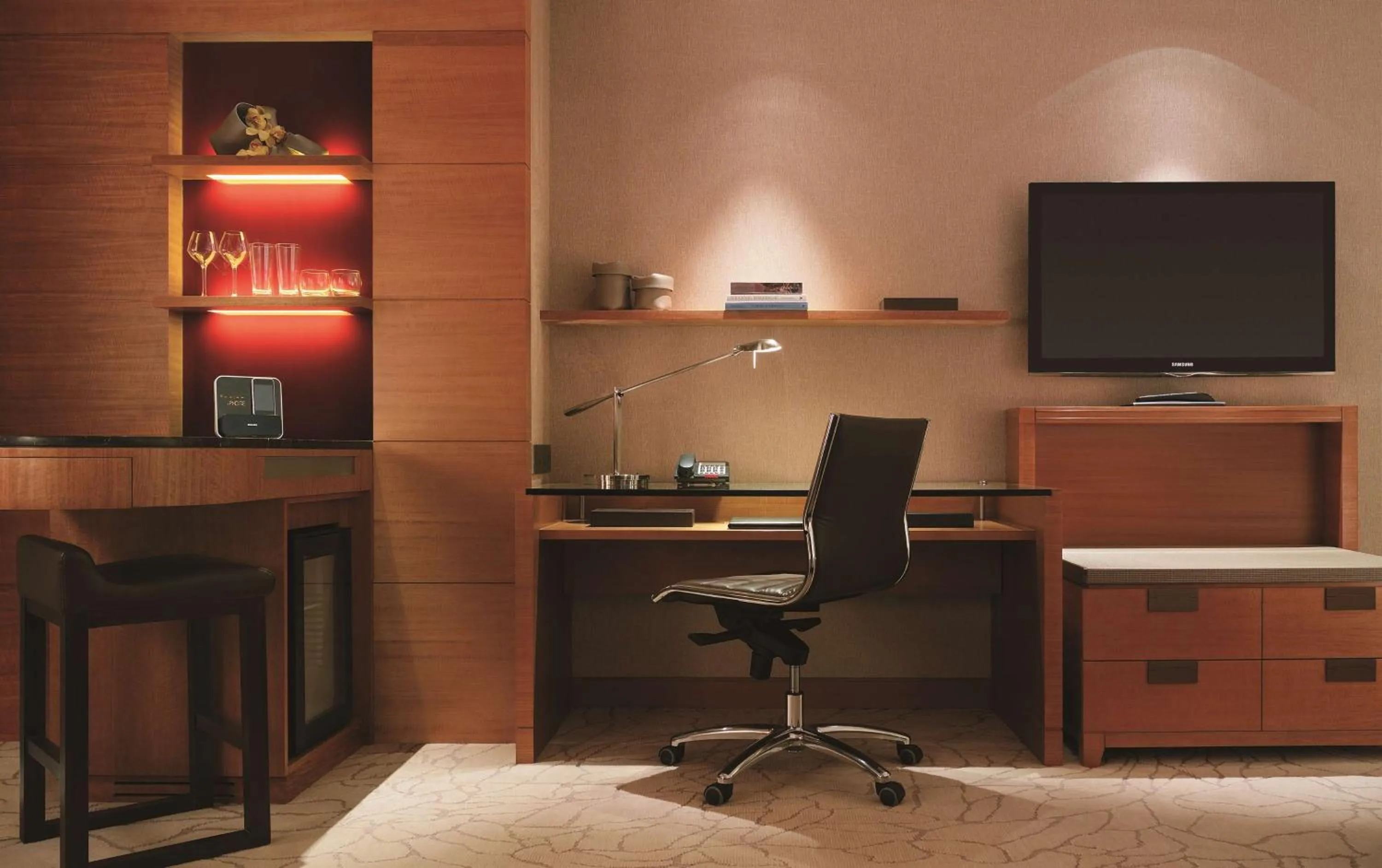 Photo of the whole room in Kerry Hotel Pudong, Shanghai - Indoor Connecting to Shanghai New International Expo Centre