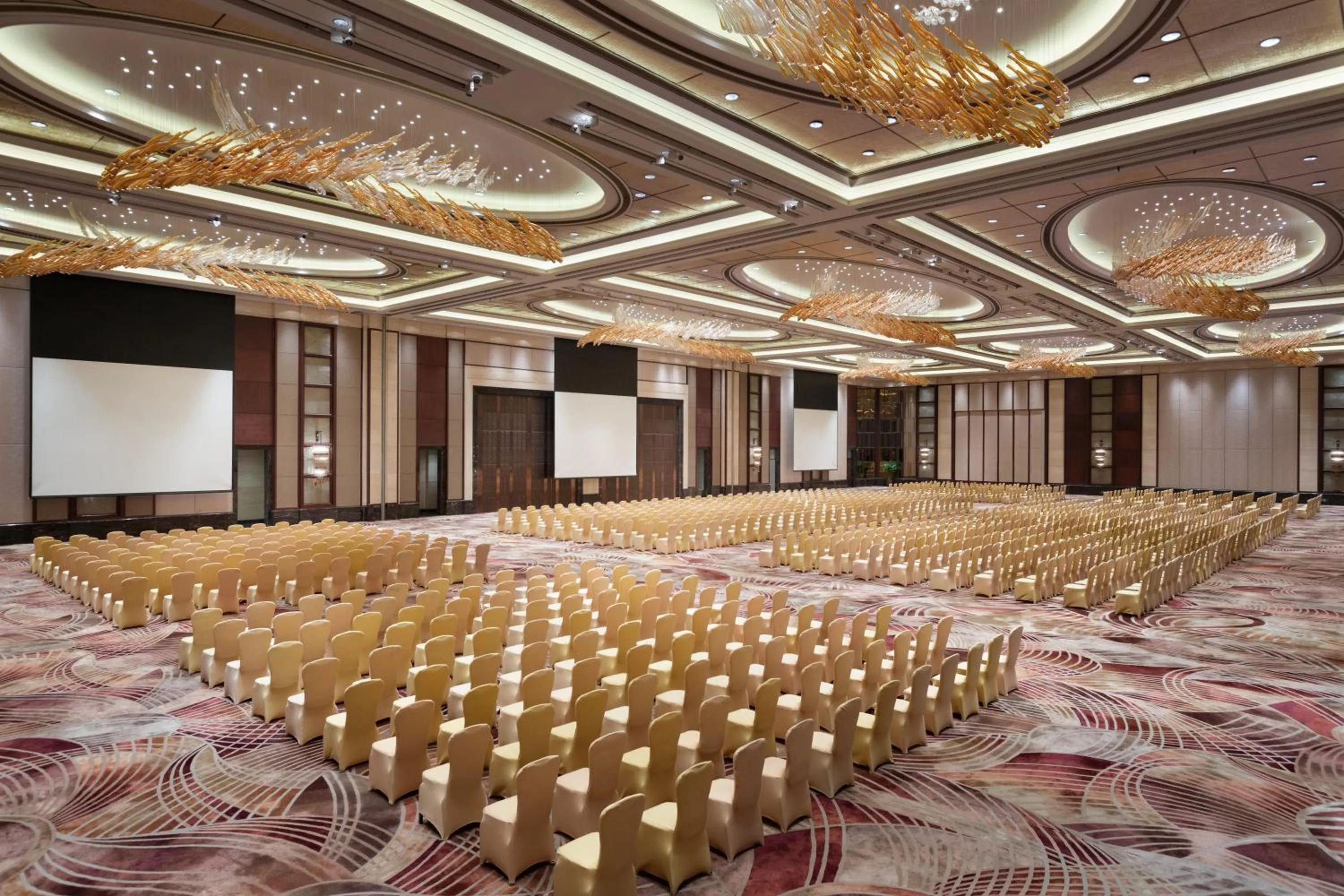 Banquet/Function facilities in Kerry Hotel Pudong, Shanghai - Indoor Connecting to Shanghai New International Expo Centre