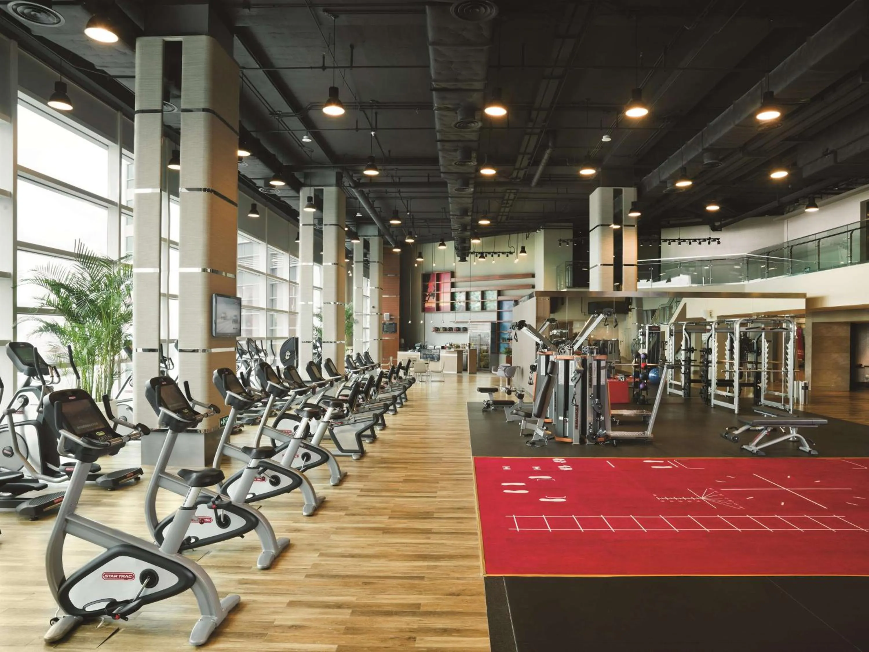 Fitness centre/facilities in Kerry Hotel Pudong, Shanghai - Indoor Connecting to Shanghai New International Expo Centre