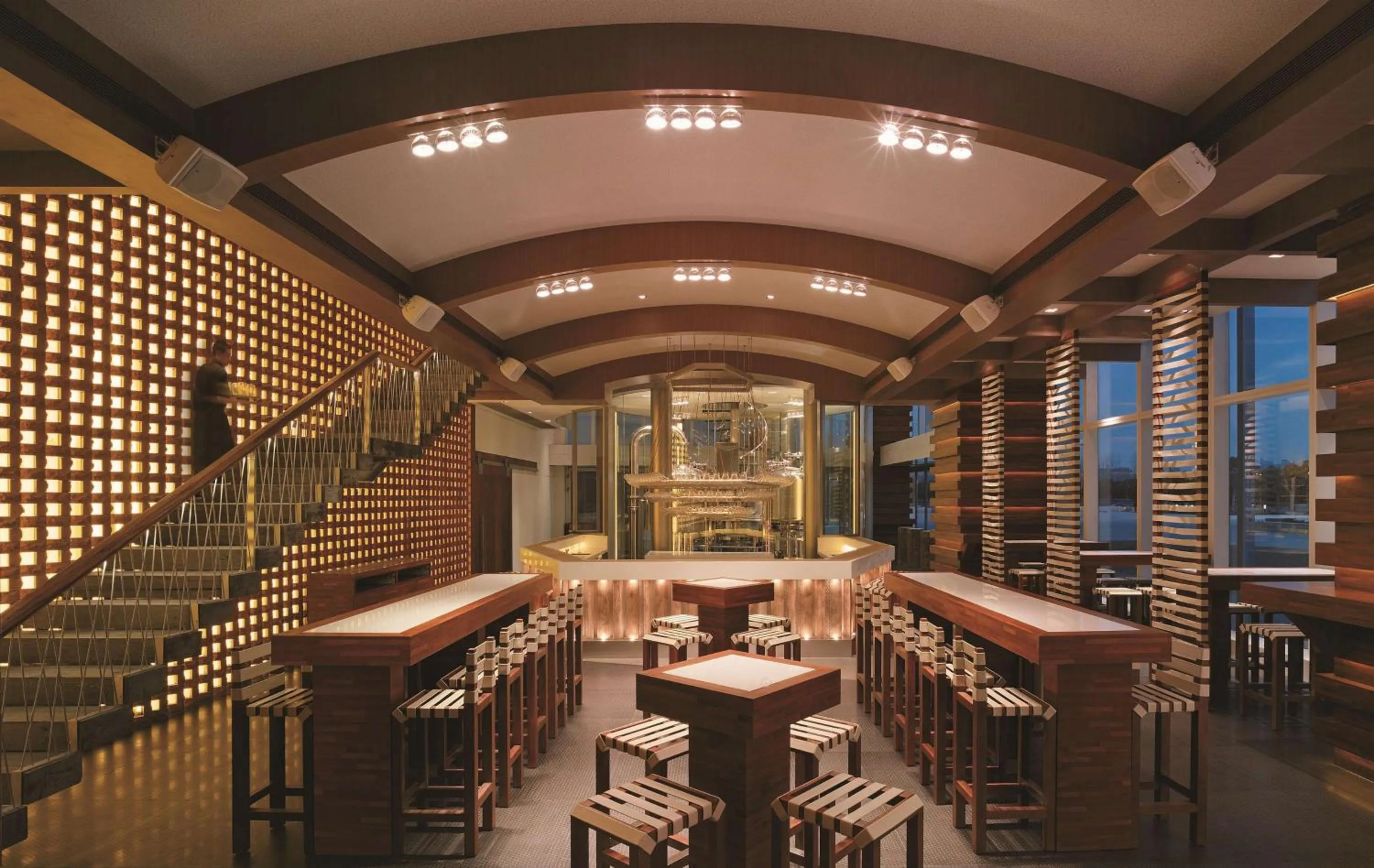 Lounge or bar in Kerry Hotel Pudong, Shanghai - Indoor Connecting to Shanghai New International Expo Centre