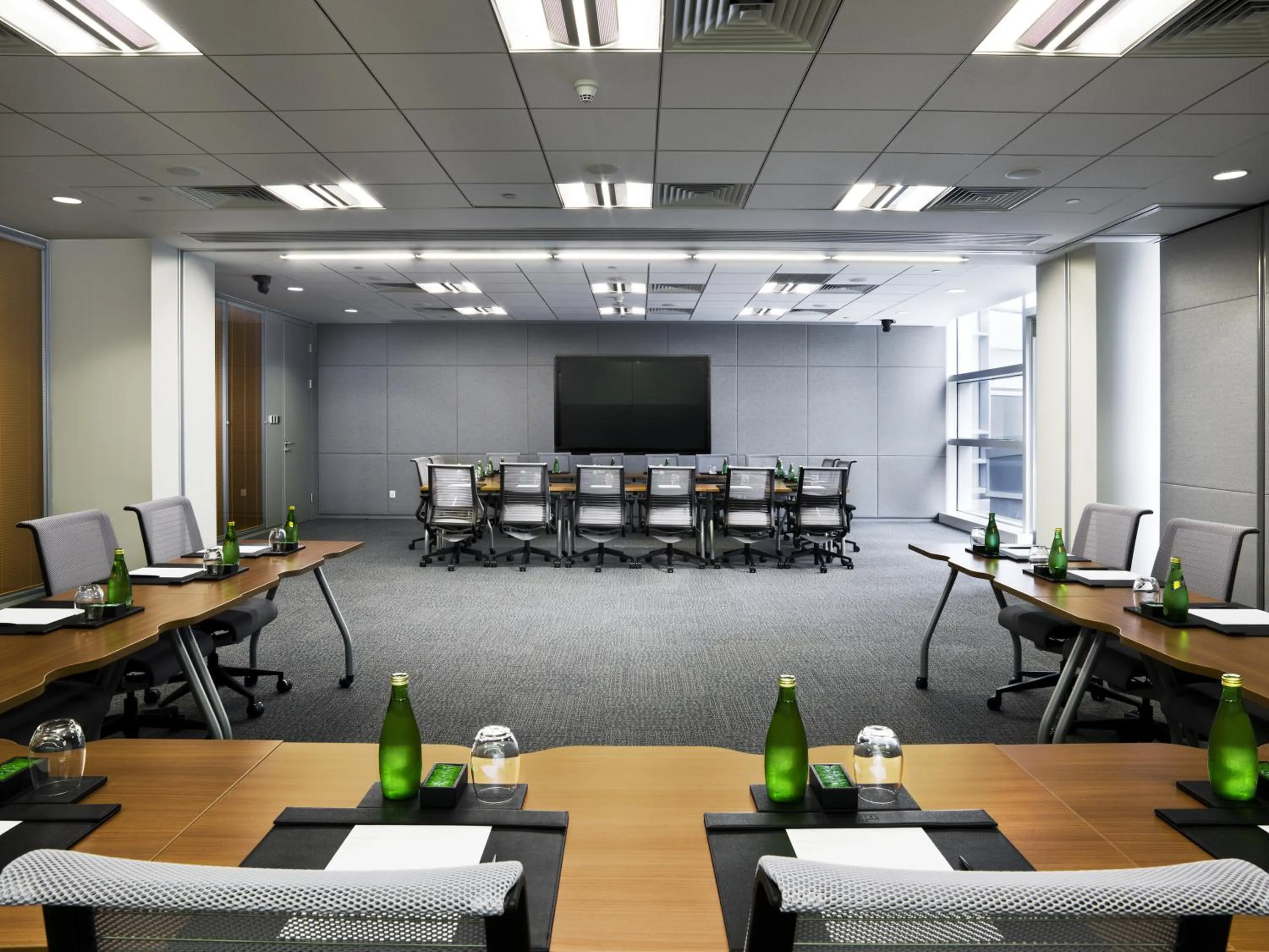 Banquet/Function facilities in Kerry Hotel Pudong, Shanghai - Indoor Connecting to Shanghai New International Expo Centre