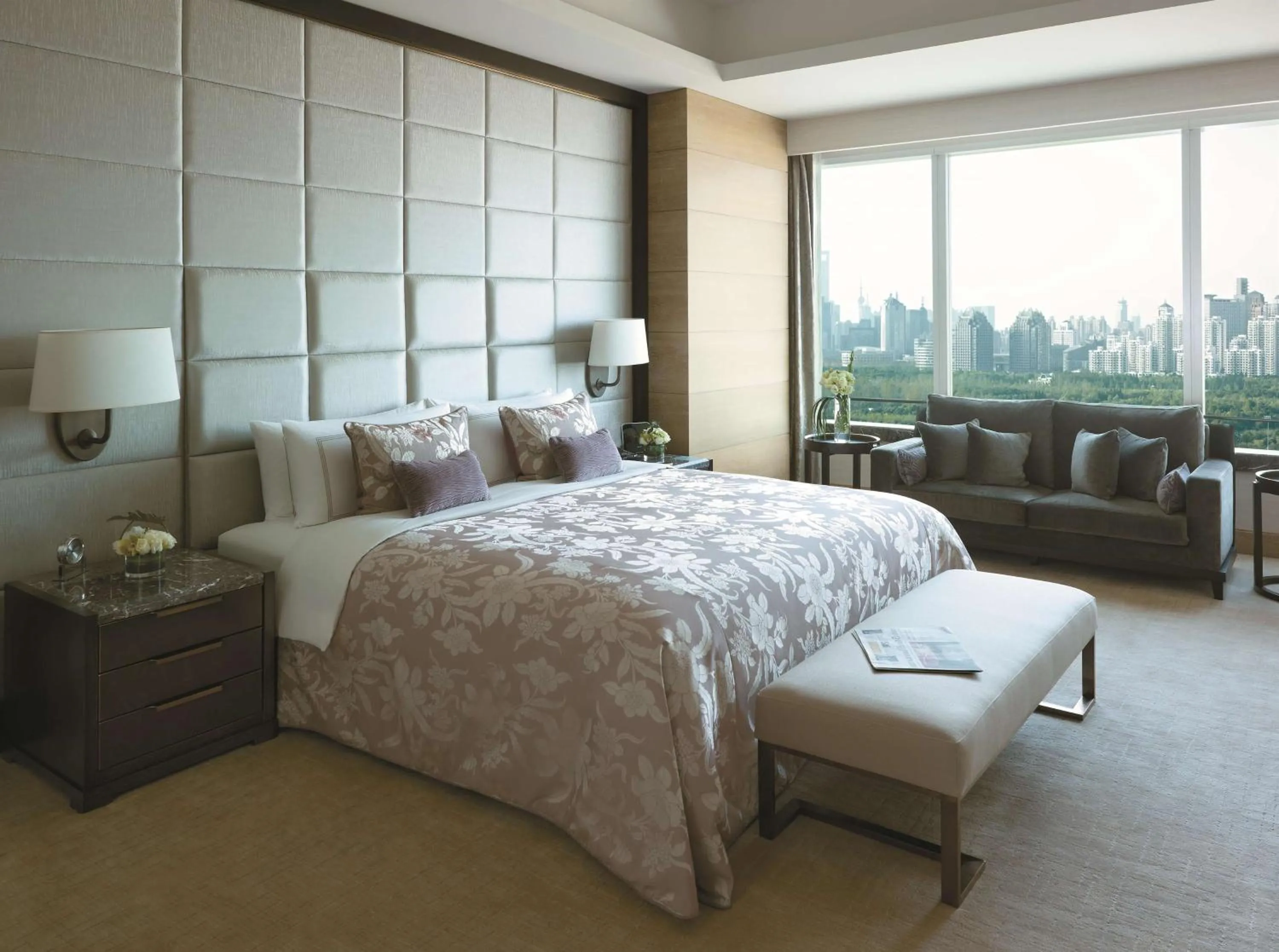 Photo of the whole room, Bed in Kerry Hotel Pudong, Shanghai - Indoor Connecting to Shanghai New International Expo Centre
