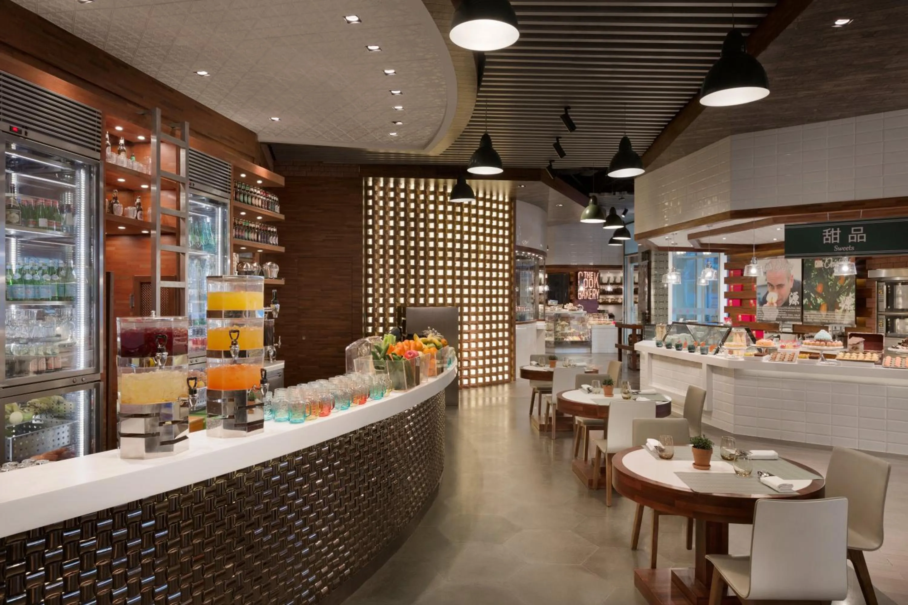 Restaurant/places to eat in Kerry Hotel Pudong, Shanghai - Indoor Connecting to Shanghai New International Expo Centre