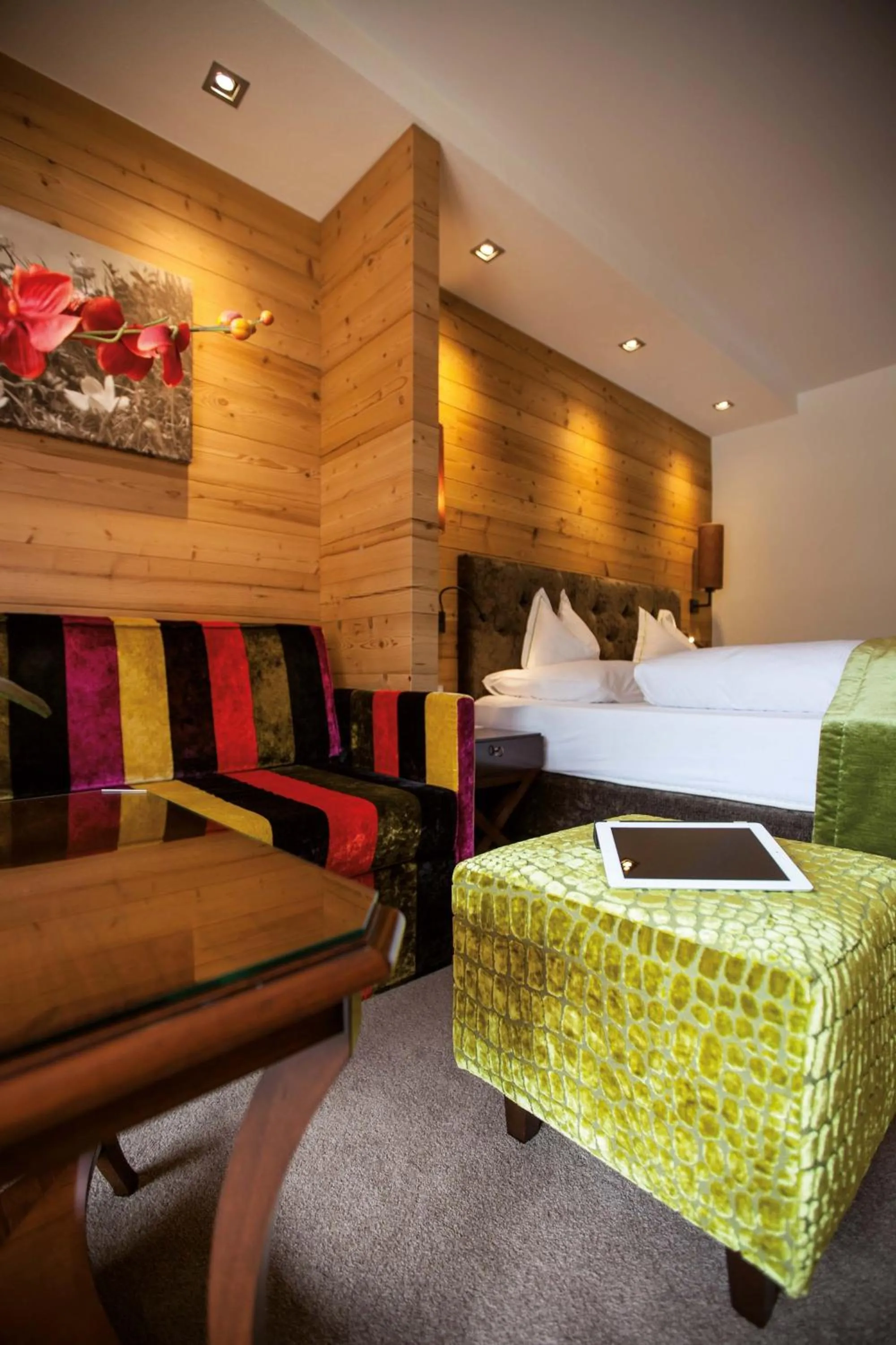 Photo of the whole room, Bed in Hotel Gotthard