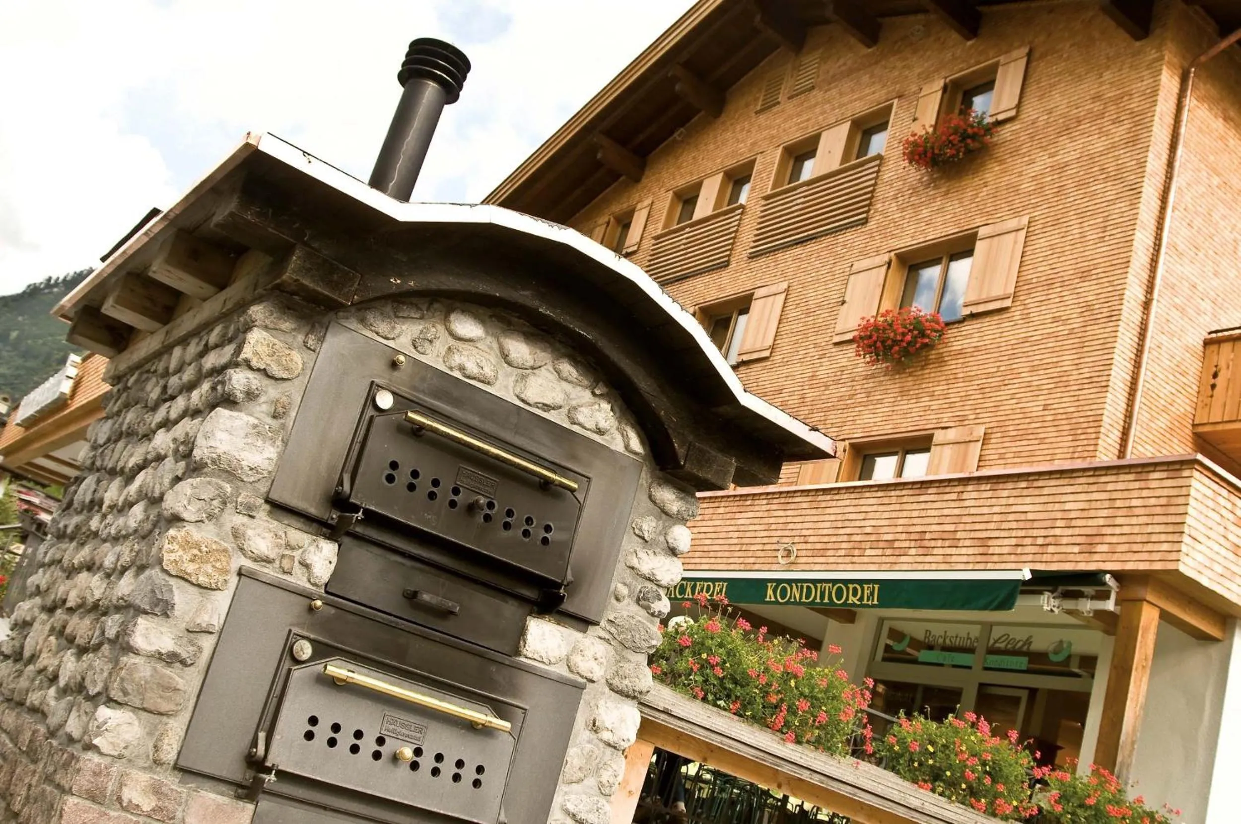 Facade/entrance in Hotel Gotthard