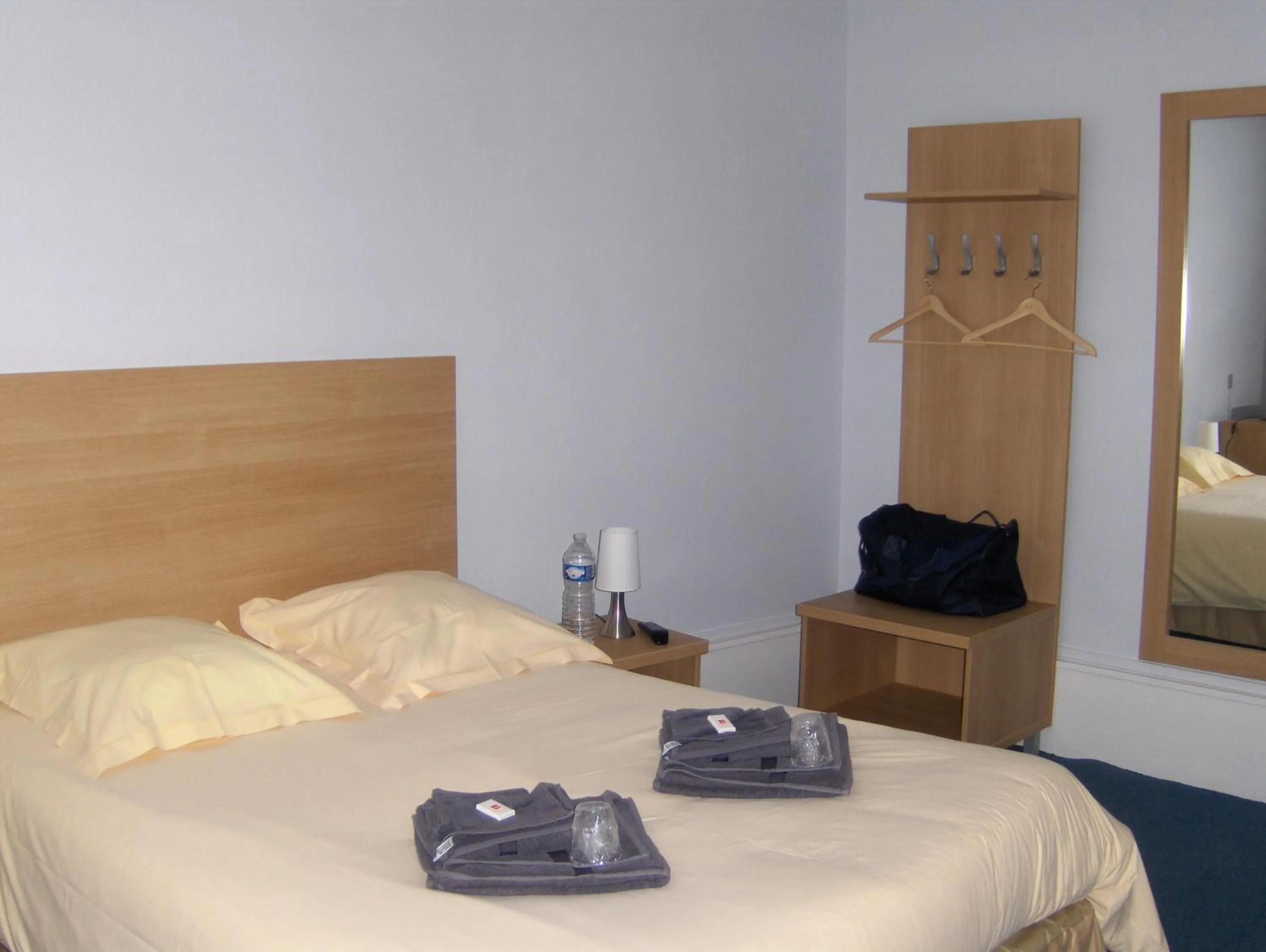 Bed in La Tour de Crecy