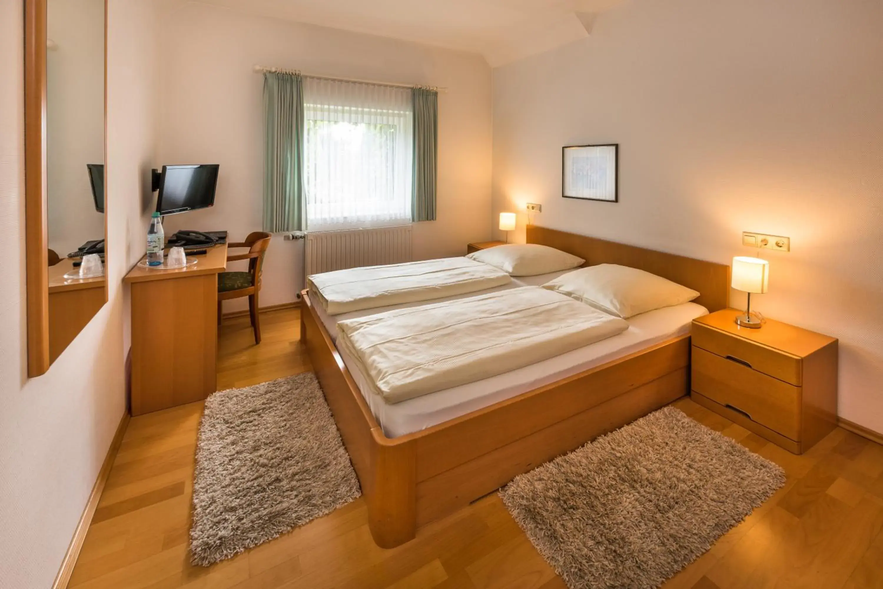 Economy Double Room in Hotel & Gasthaus Nagel GmbH Economy Double Room in Hotel & Gasthaus Nagel GmbH