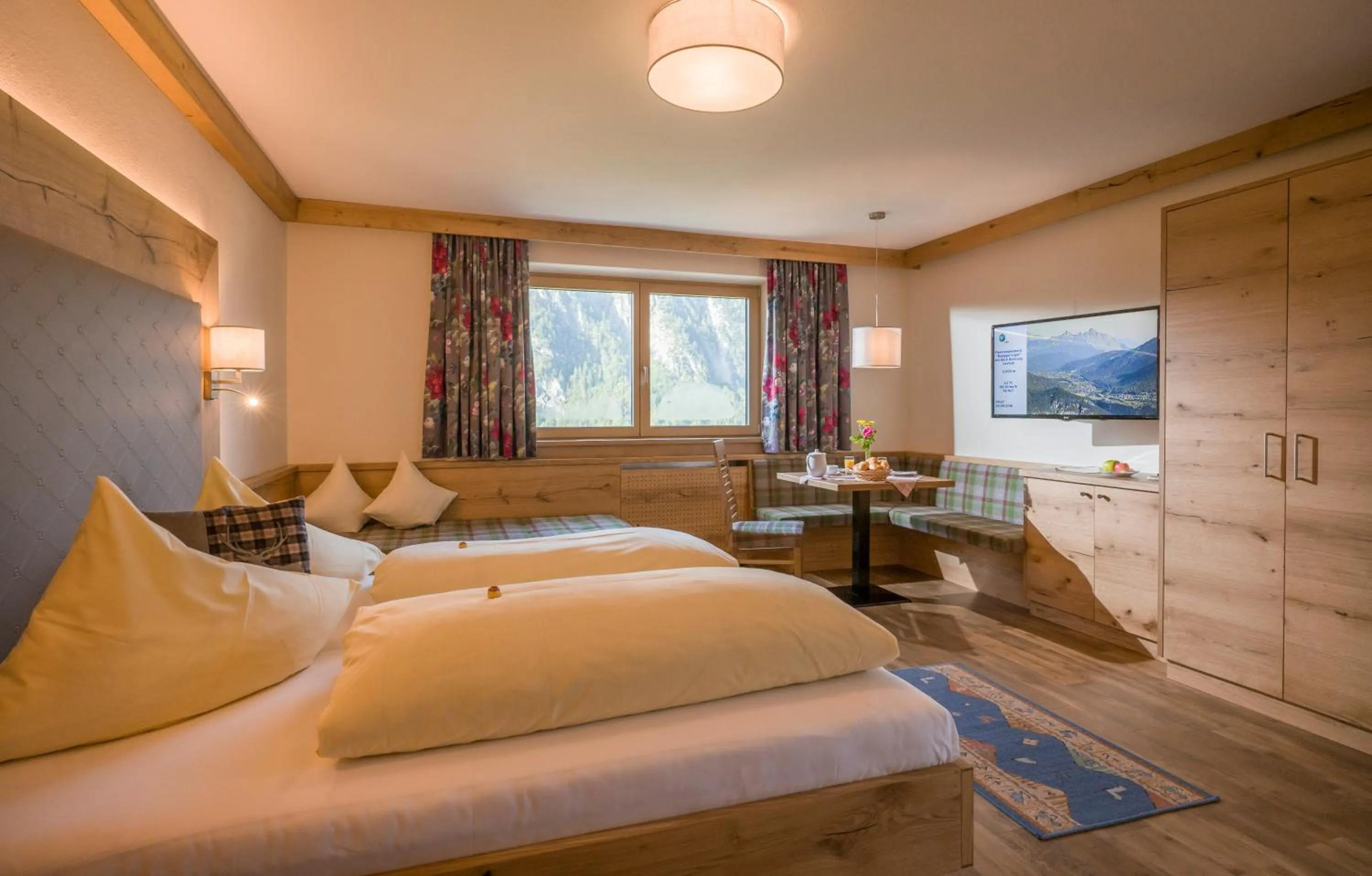 Photo of the whole room, Bed in Appartements Rofan