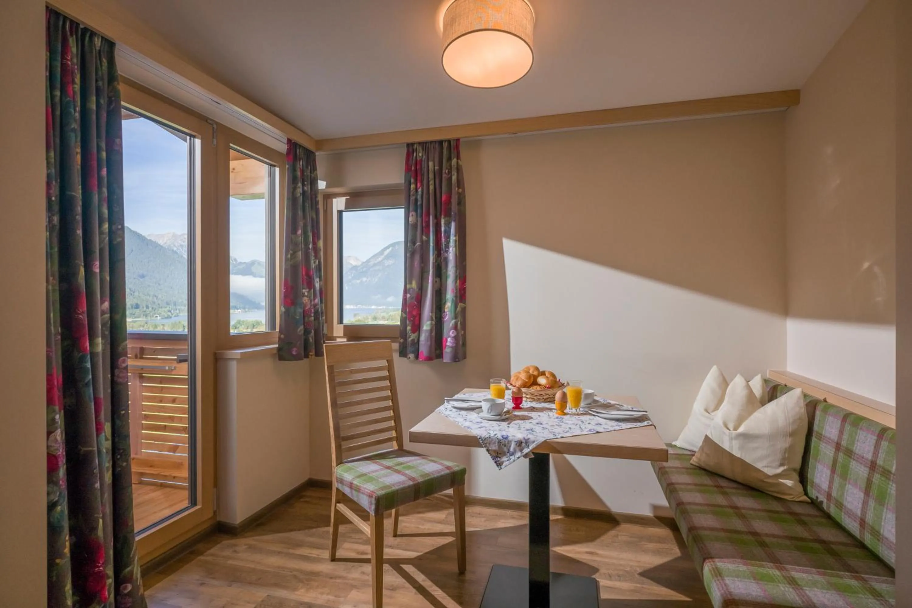 Lake view in Appartements Rofan