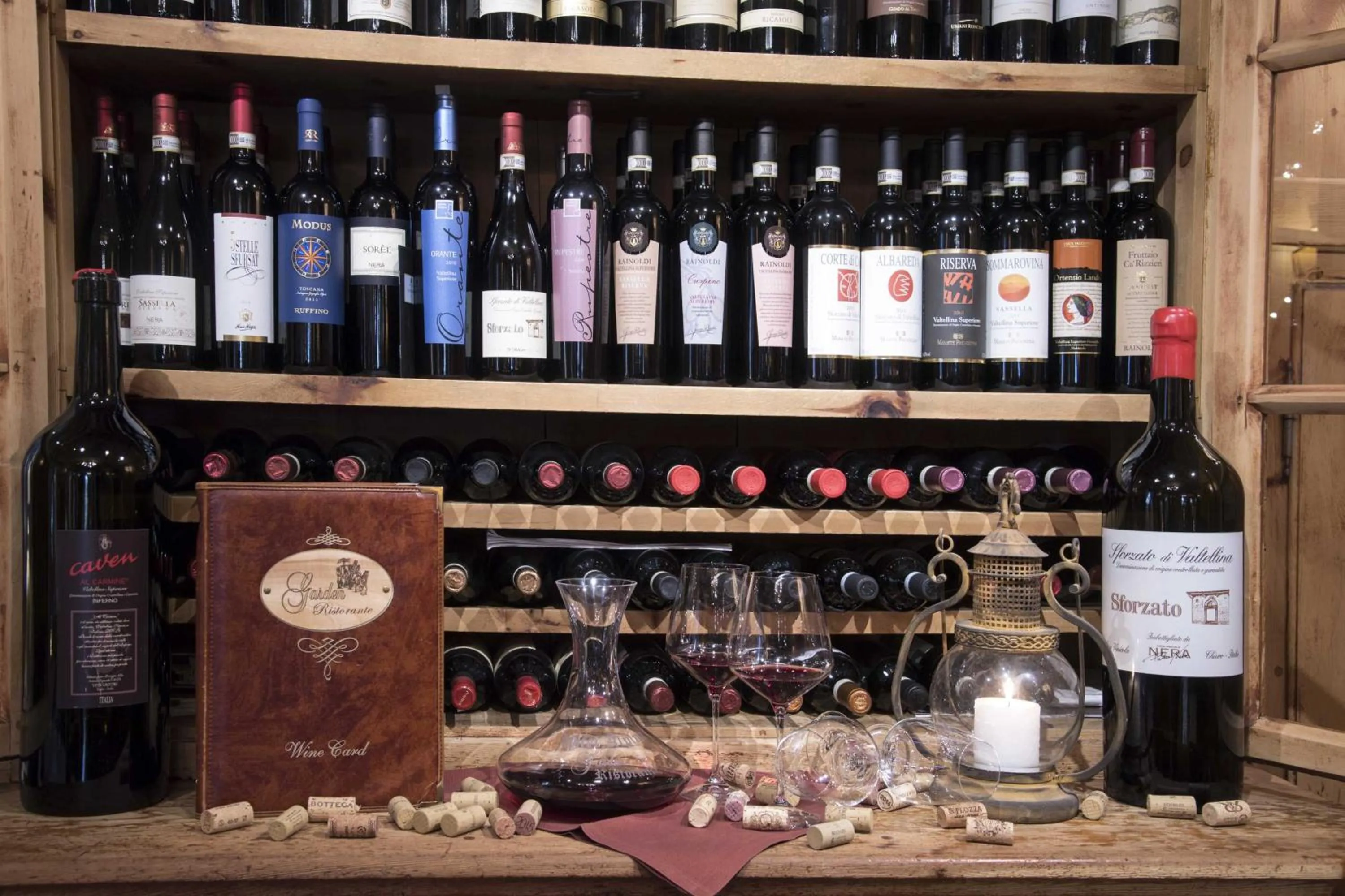 Lounge or bar in Hotel Alpina