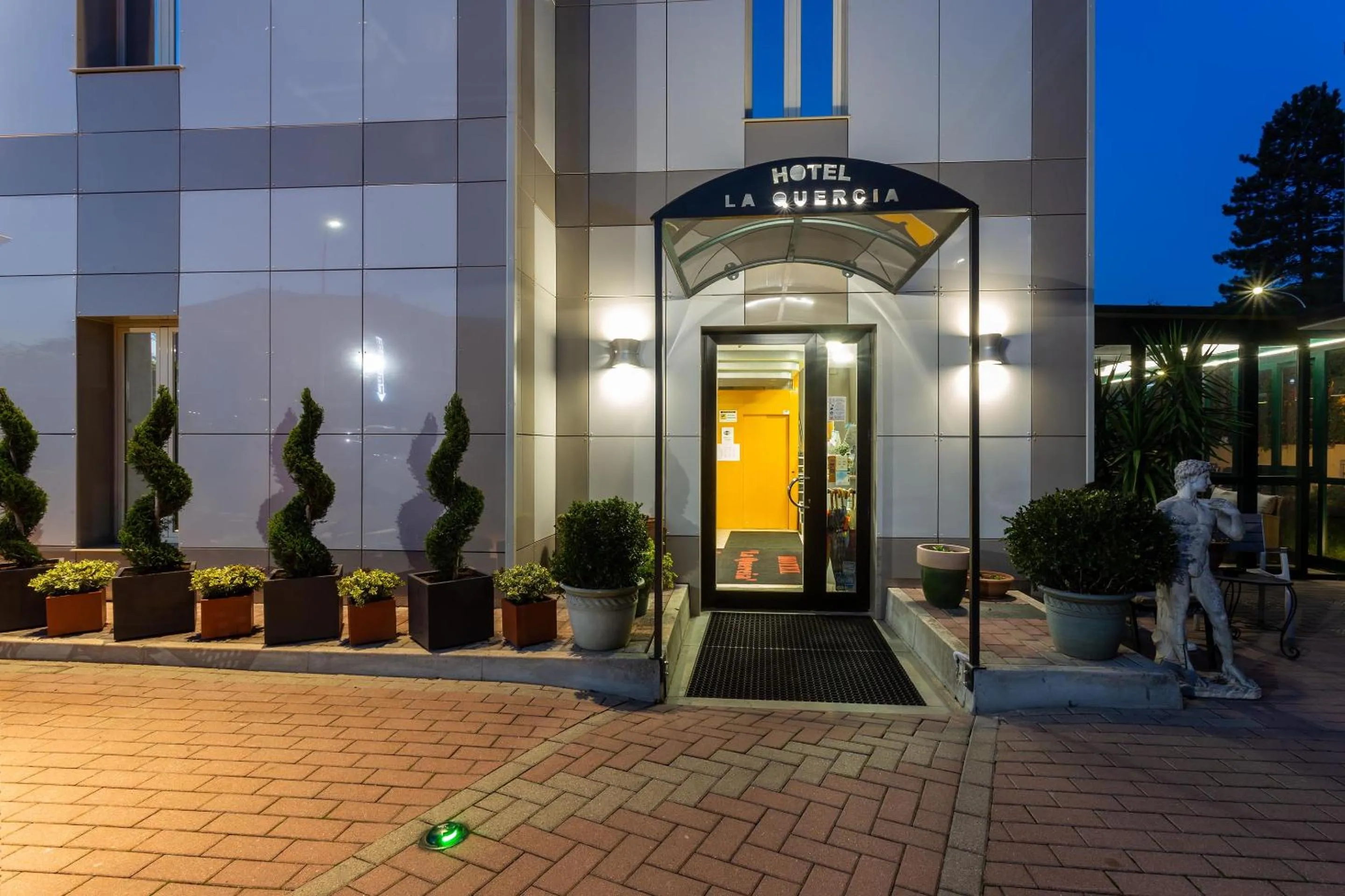 Facade/entrance in Hotel La Quercia