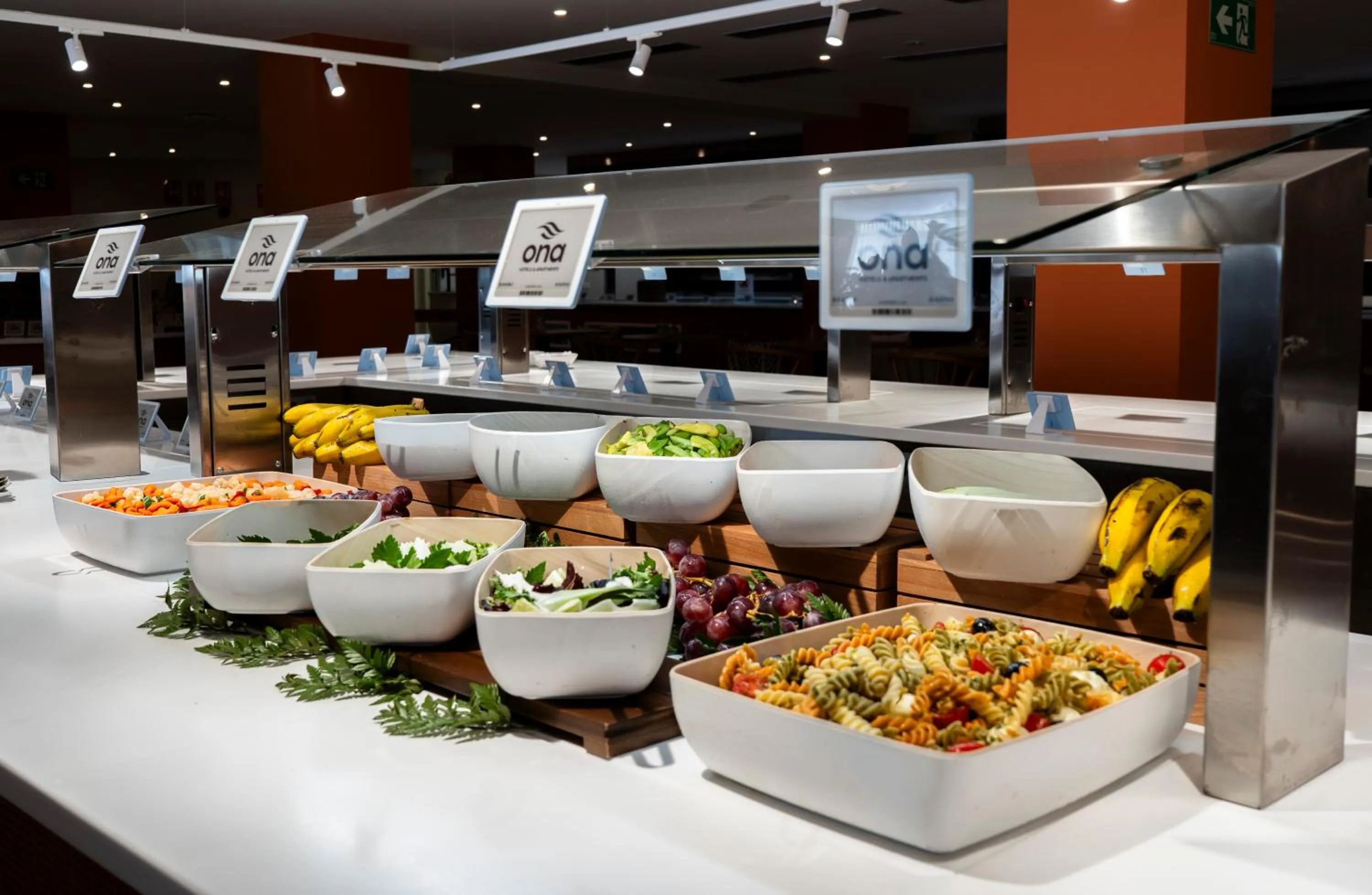 Restaurant/places to eat in Ona Alborada