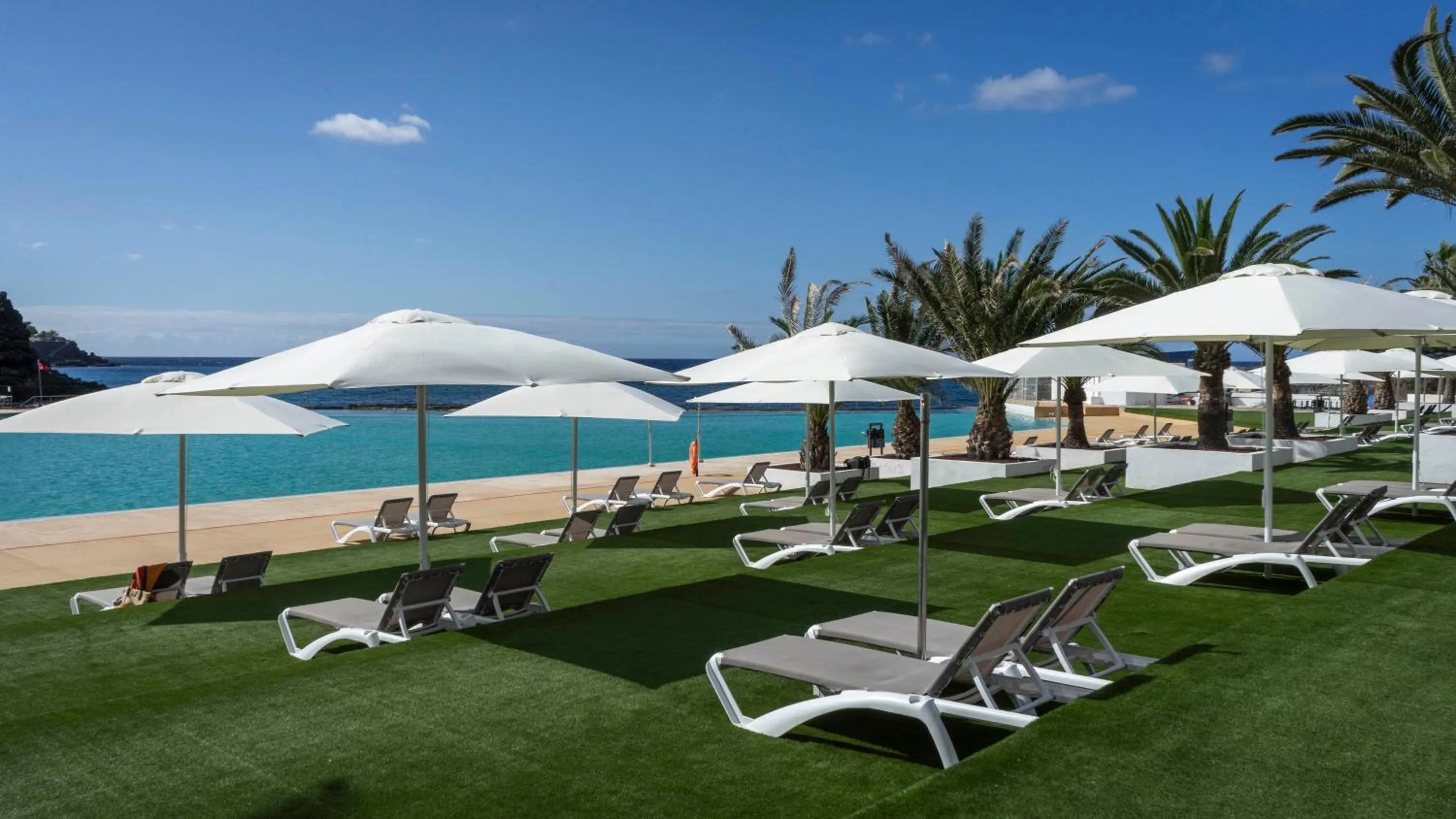 Swimming pool in Ona Alborada