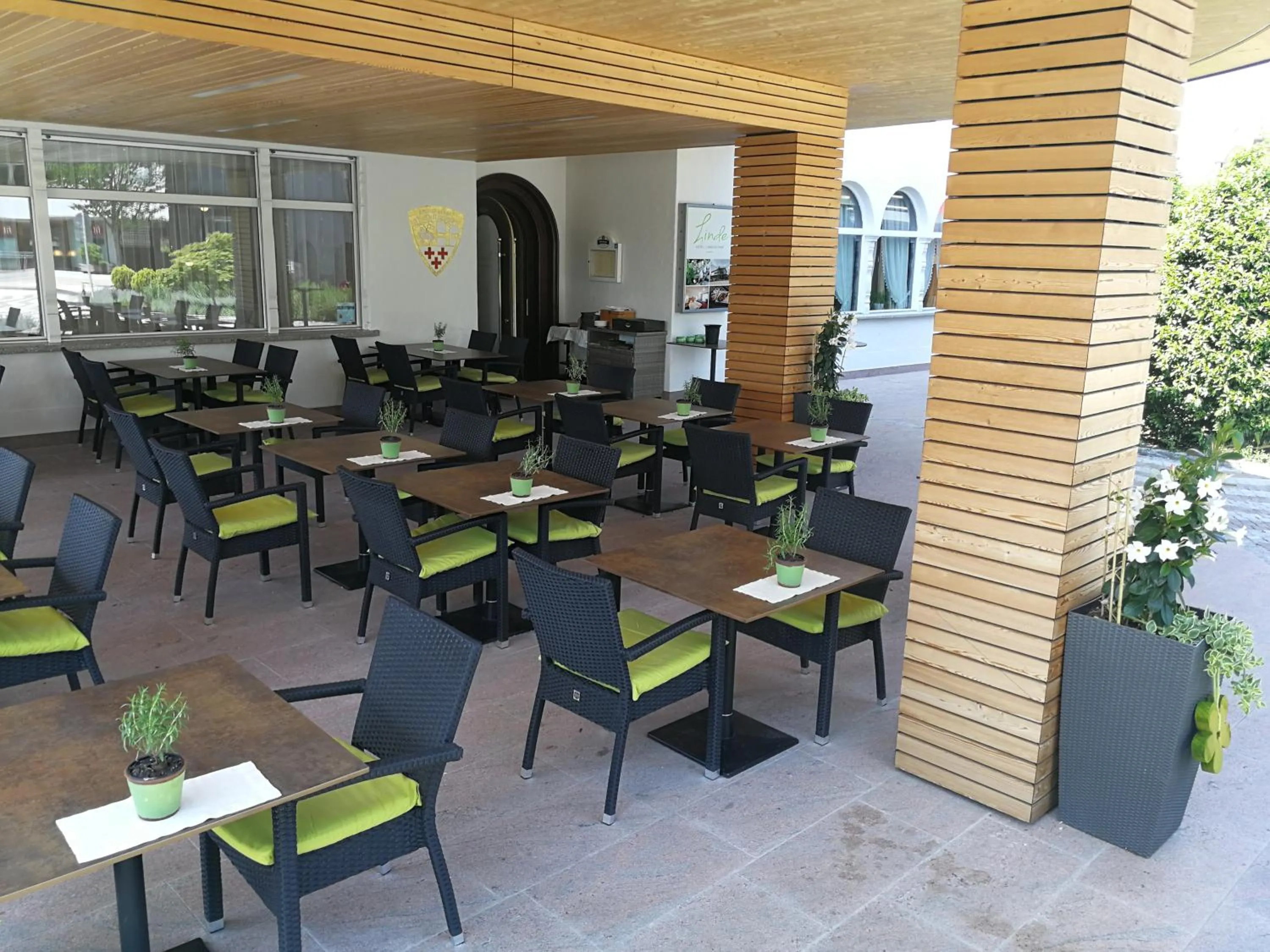 Restaurant/places to eat in Die Linde