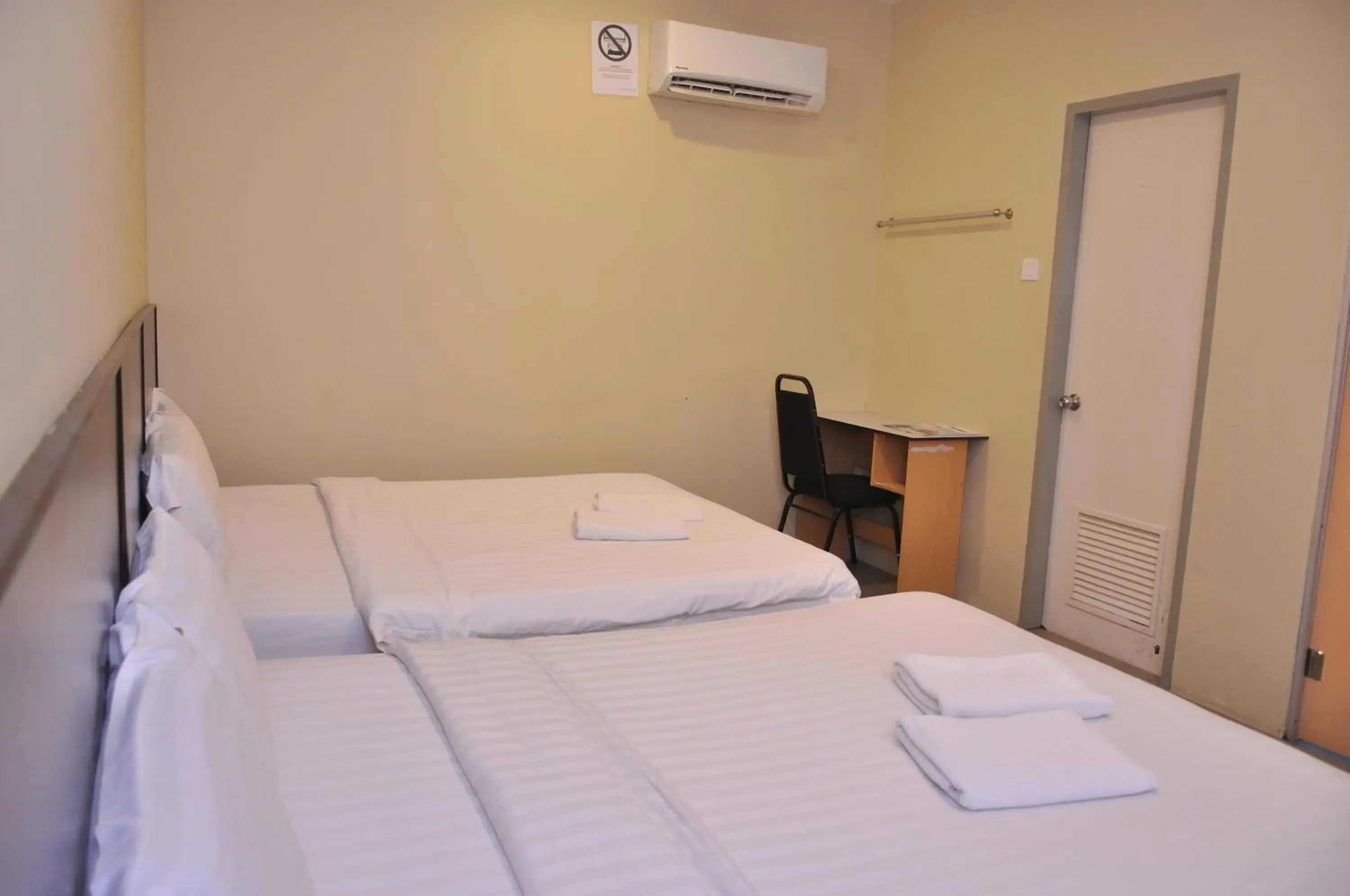 Bedroom, Bed in Kuching Transit Inn Bedroom, Bed in Kuching Transit Inn