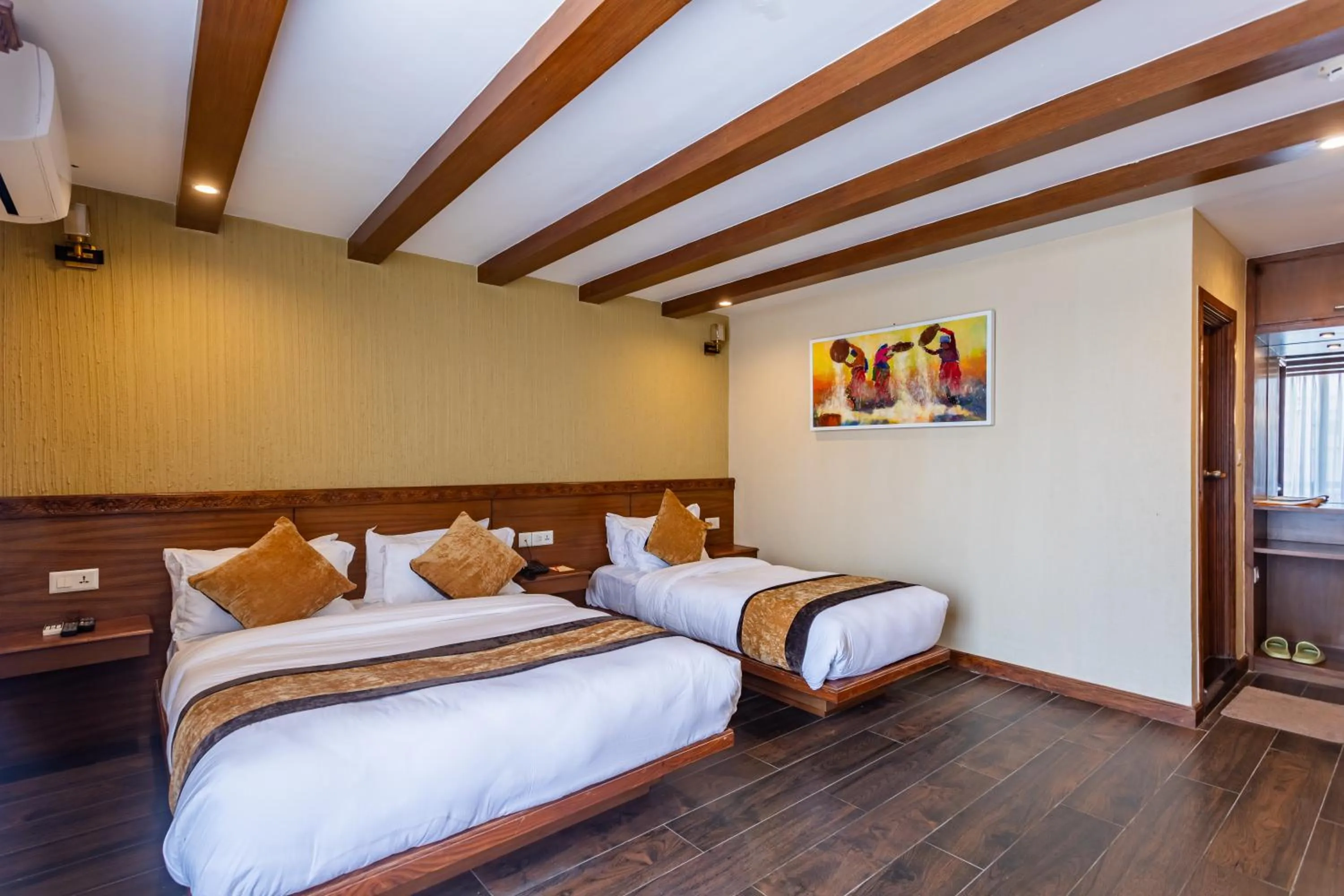 Photo of the whole room, Bed in Timber House by Tara Group