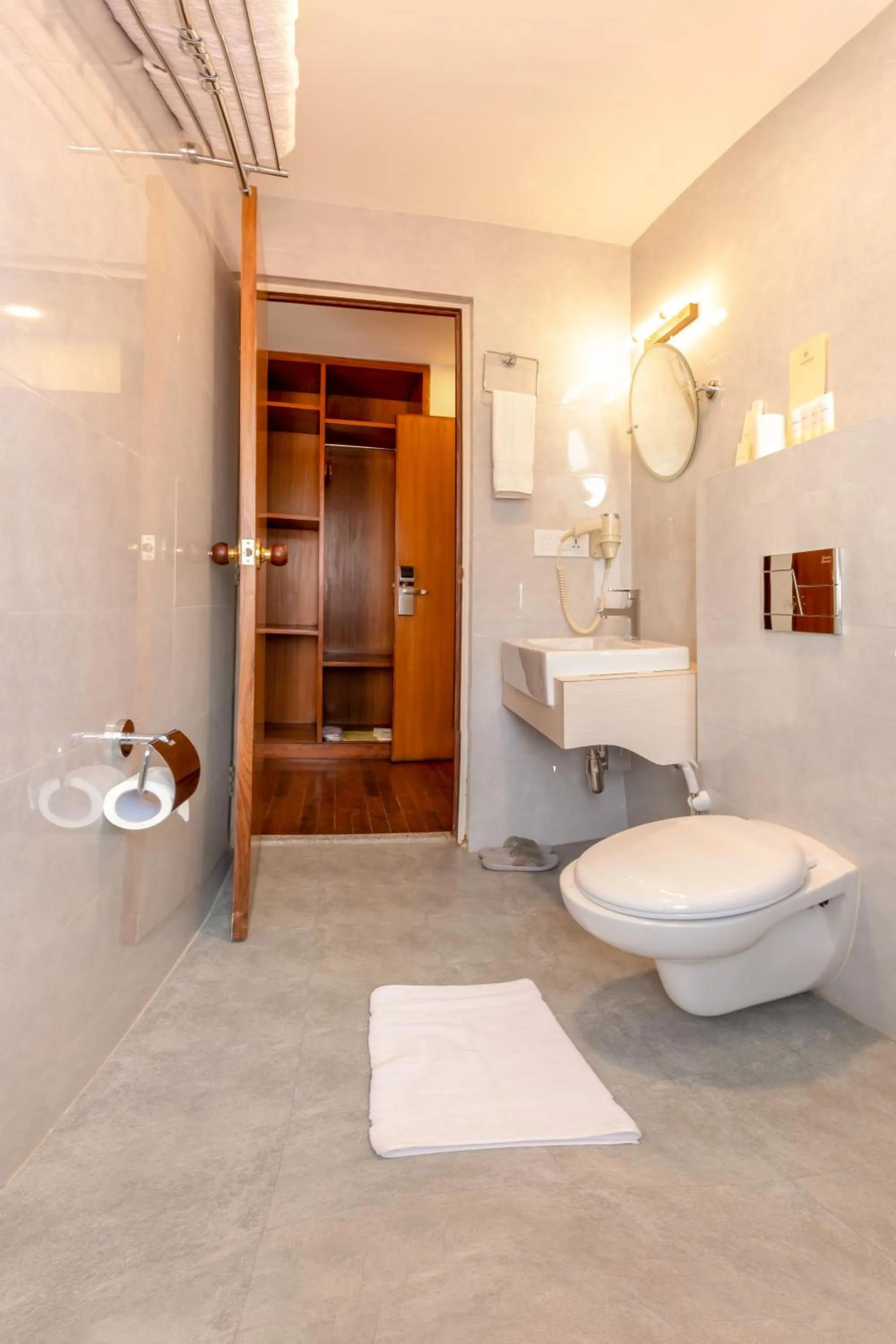 Toilet in Timber House by Tara Group