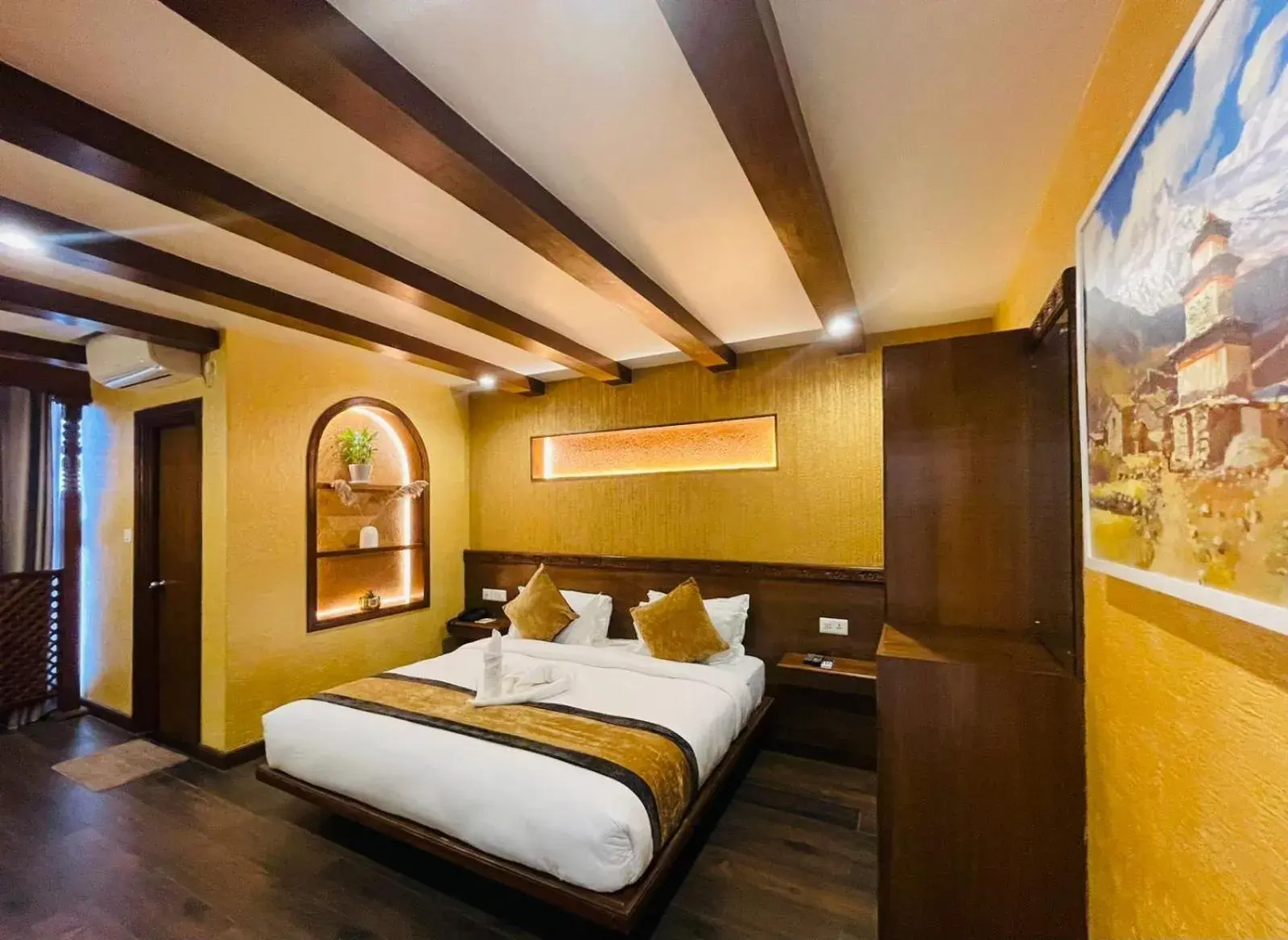 Bedroom, Bed in Timber House by Tara Group Bedroom, Bed in Timber House by Tara Group