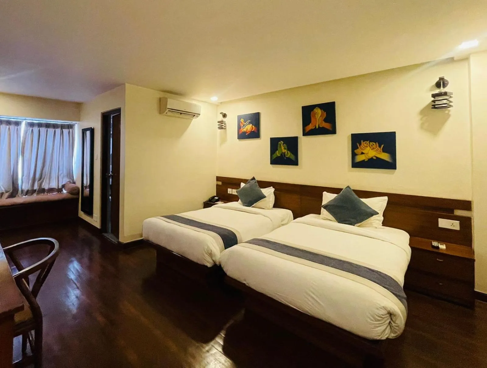 Photo of the whole room, Bed in Timber House by Tara Group