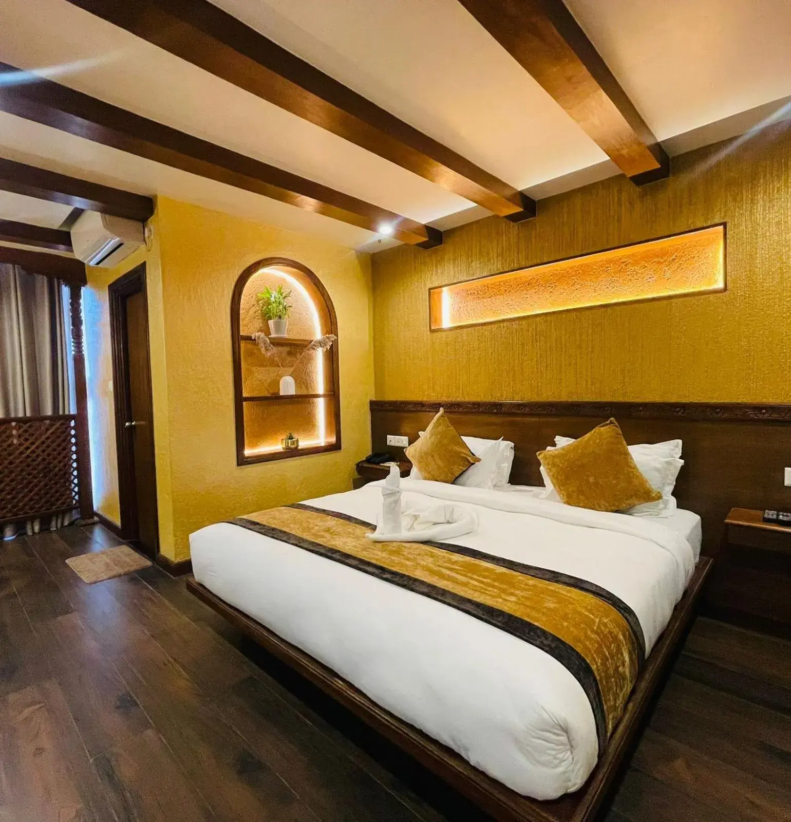 Bedroom, Bed in Timber House by Tara Group Bedroom, Bed in Timber House by Tara Group