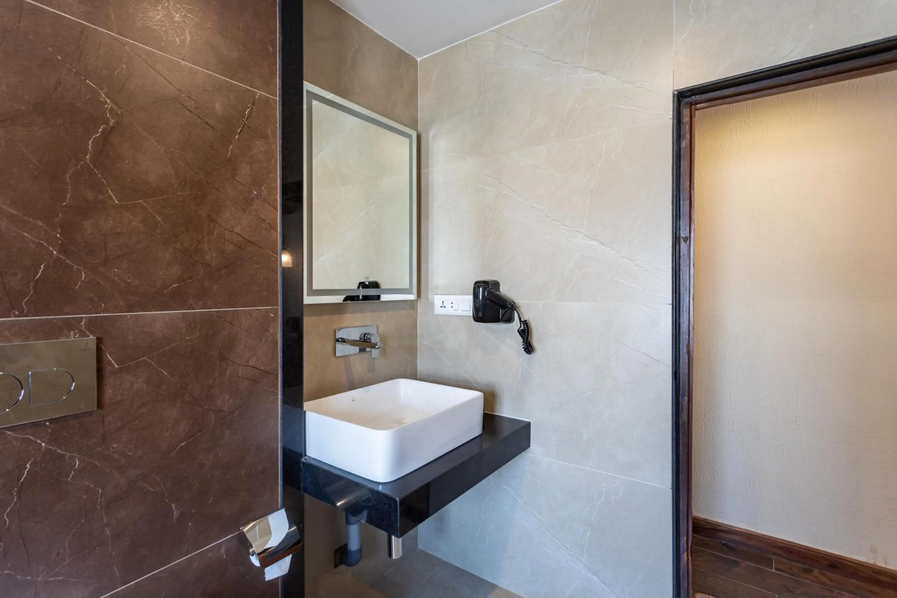 Bathroom in Timber House by Tara Group