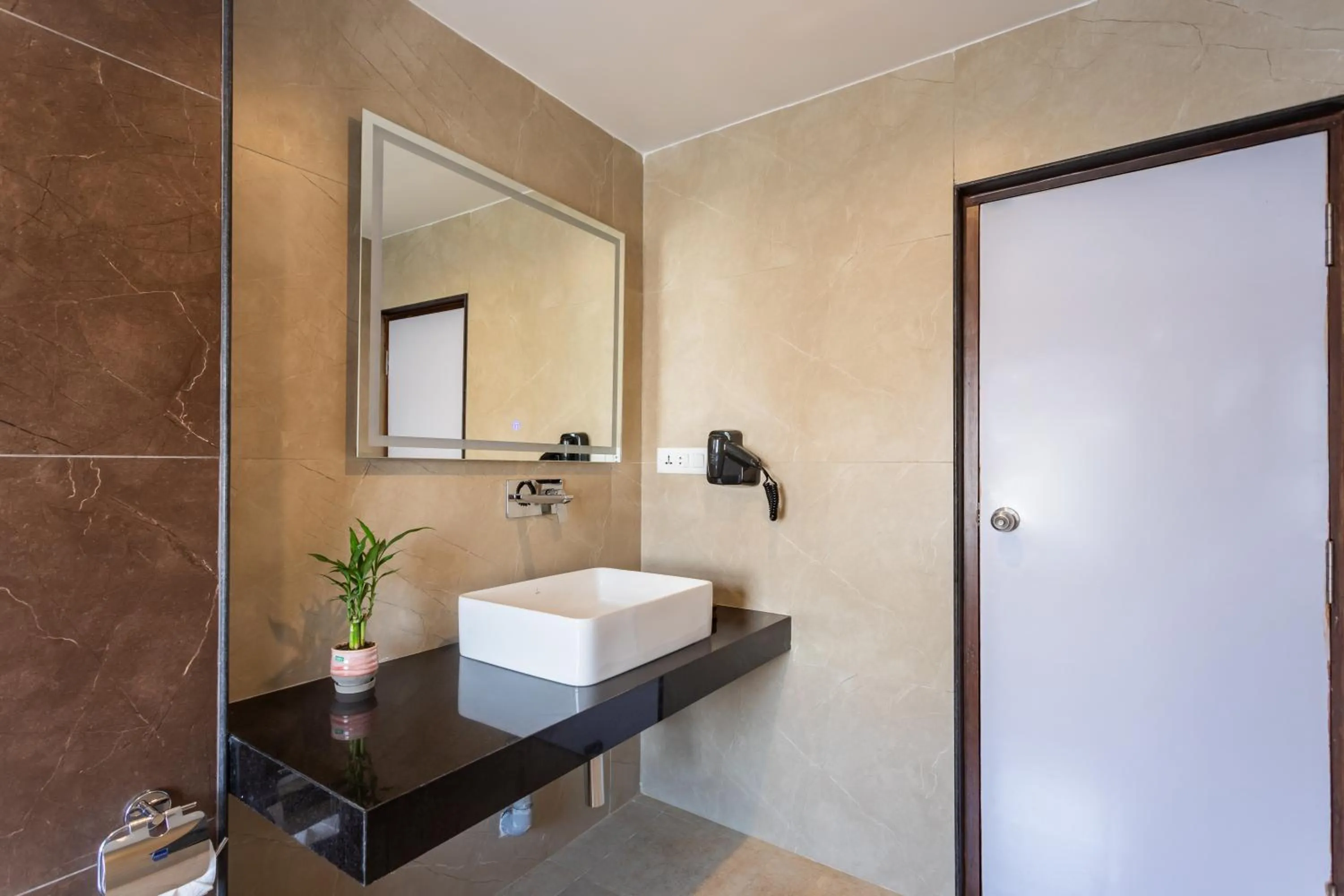 Bathroom in Timber House by Tara Group