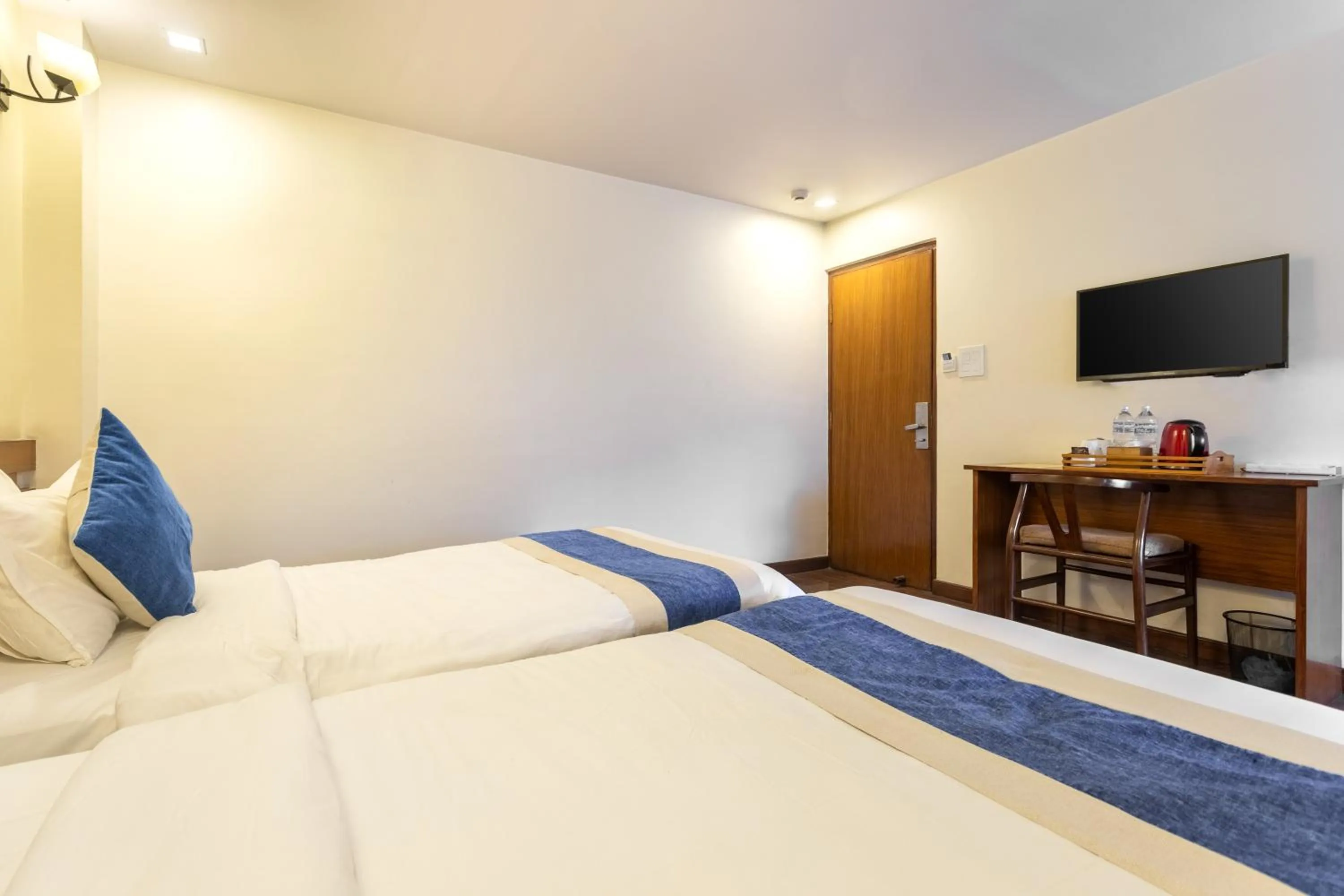 Bedroom, Bed in Timber House by Tara Group