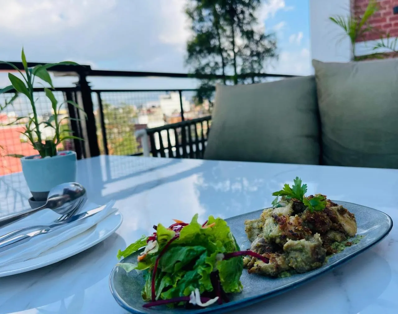 Food and drinks in Timber House by Tara Group