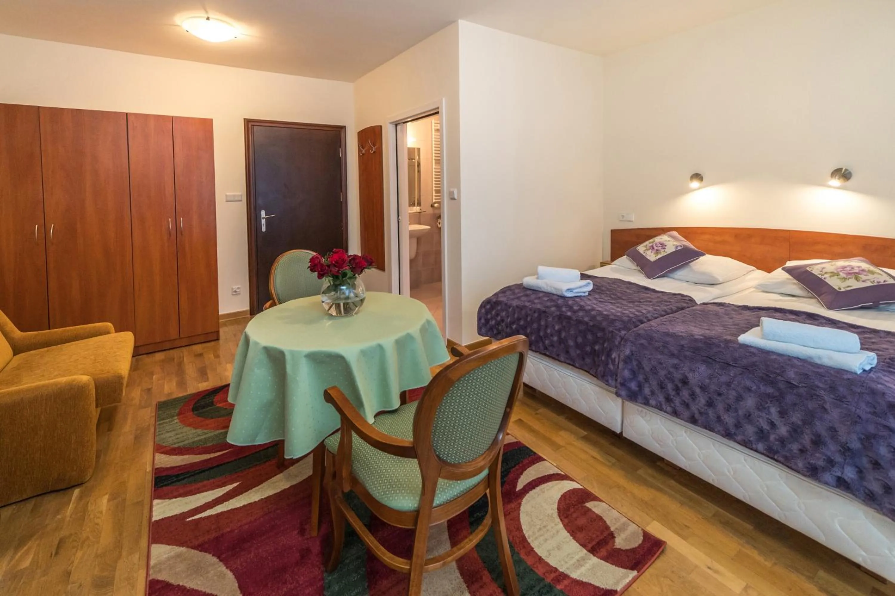 Bed in Astoria - Willa Literatów