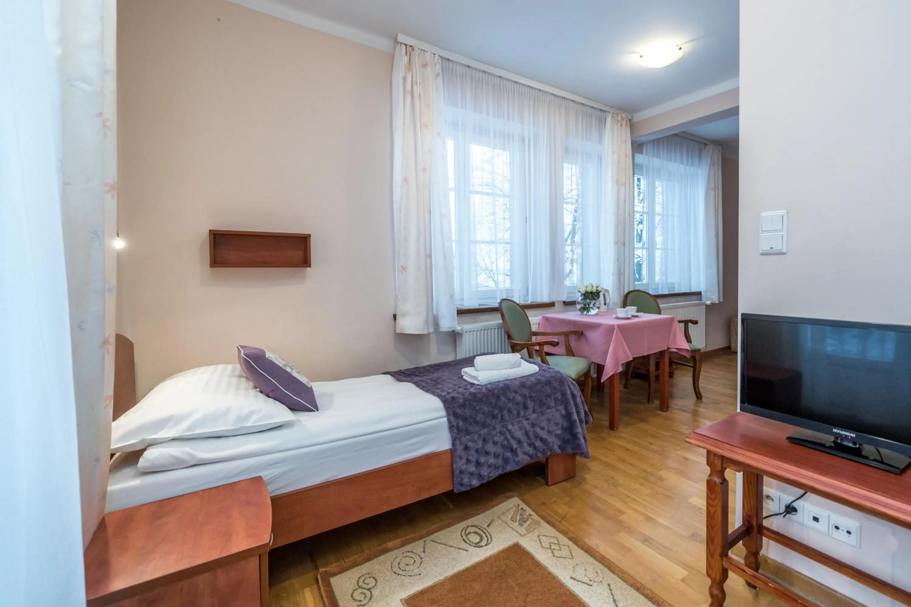 Bed in Astoria - Willa Literatów