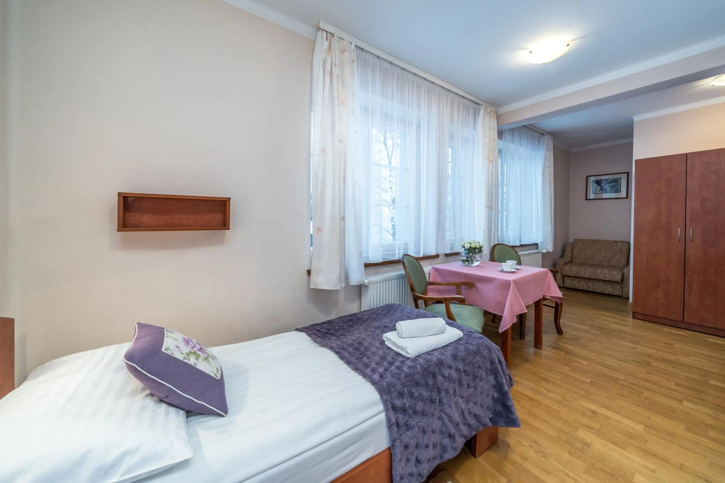 Bed in Astoria - Willa Literatów