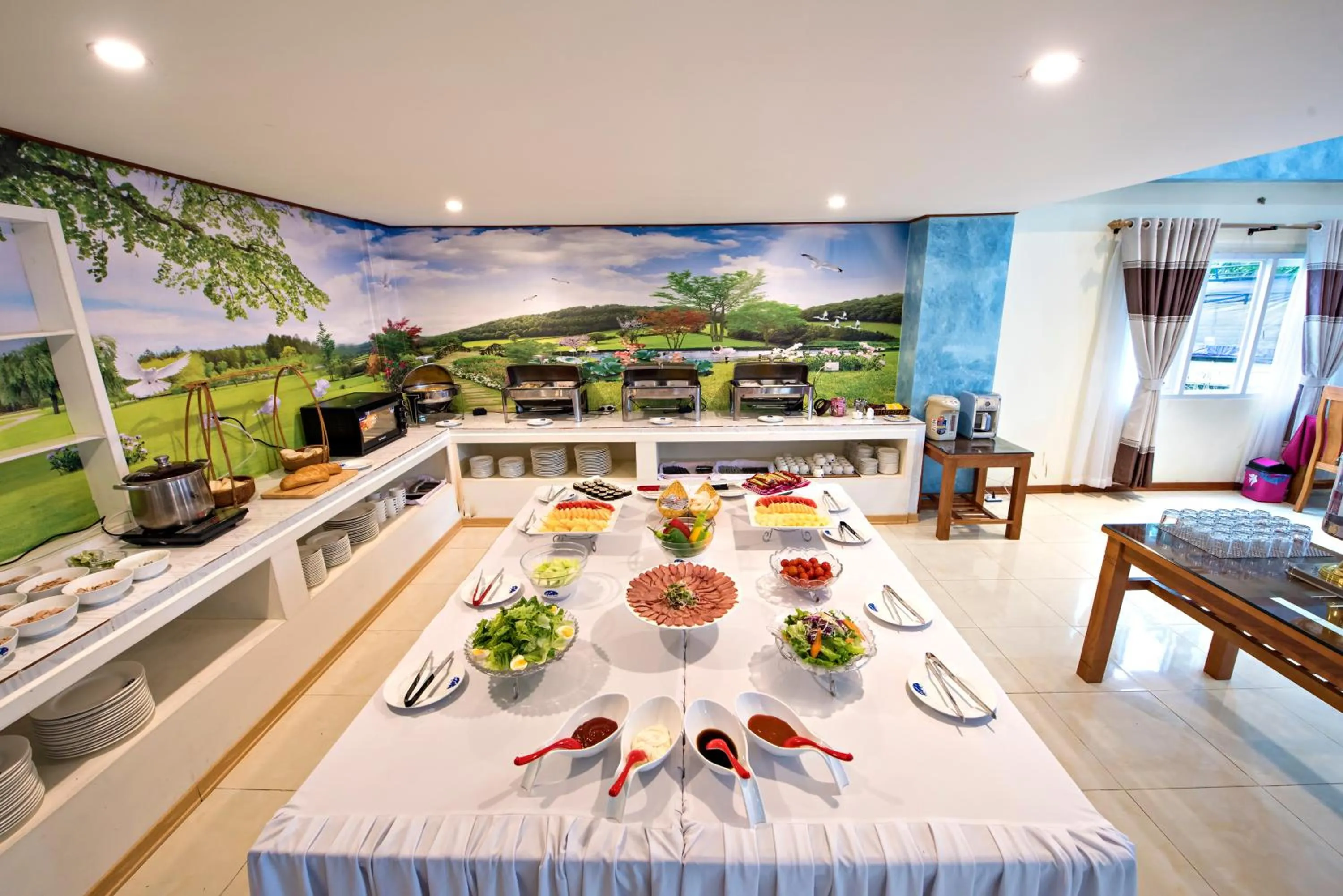 Continental breakfast in Annecy Hotel