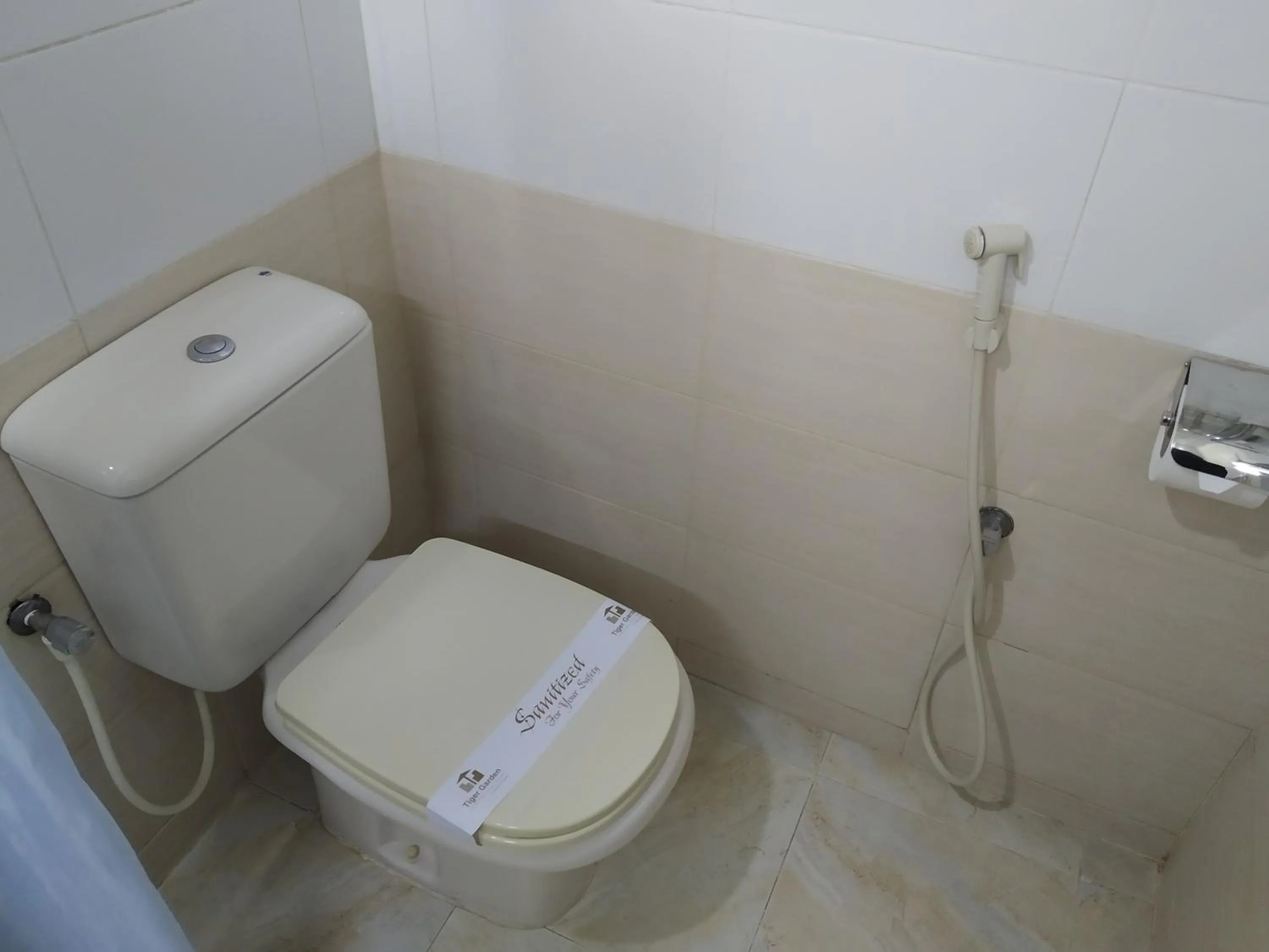 Toilet in Tiger Garden Int Hotel