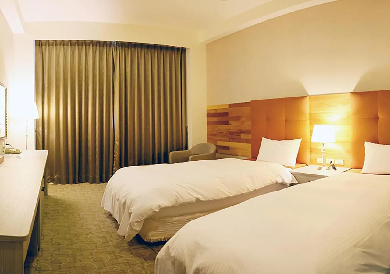 Standard Twin Room in Jade Garden Hotel - 翠華會館