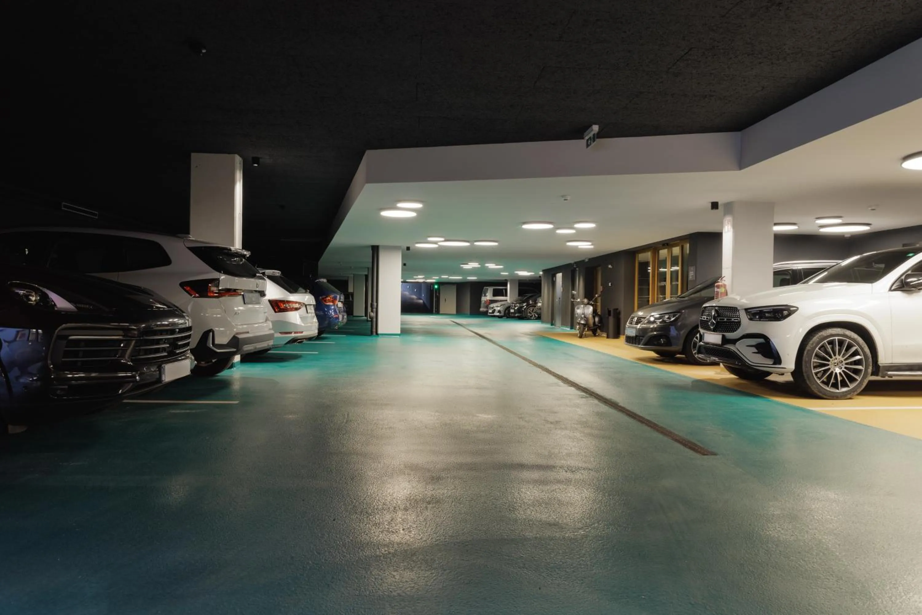 Parking in PACHMAIR 1453 apart resort