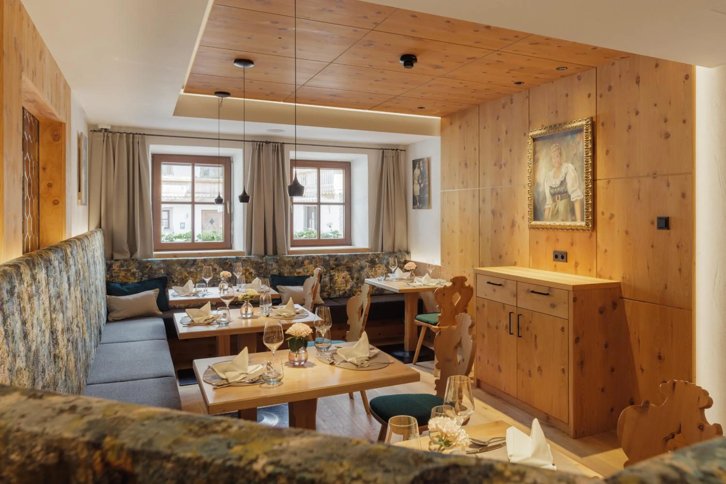 Restaurant/places to eat in PACHMAIR 1453 apart resort