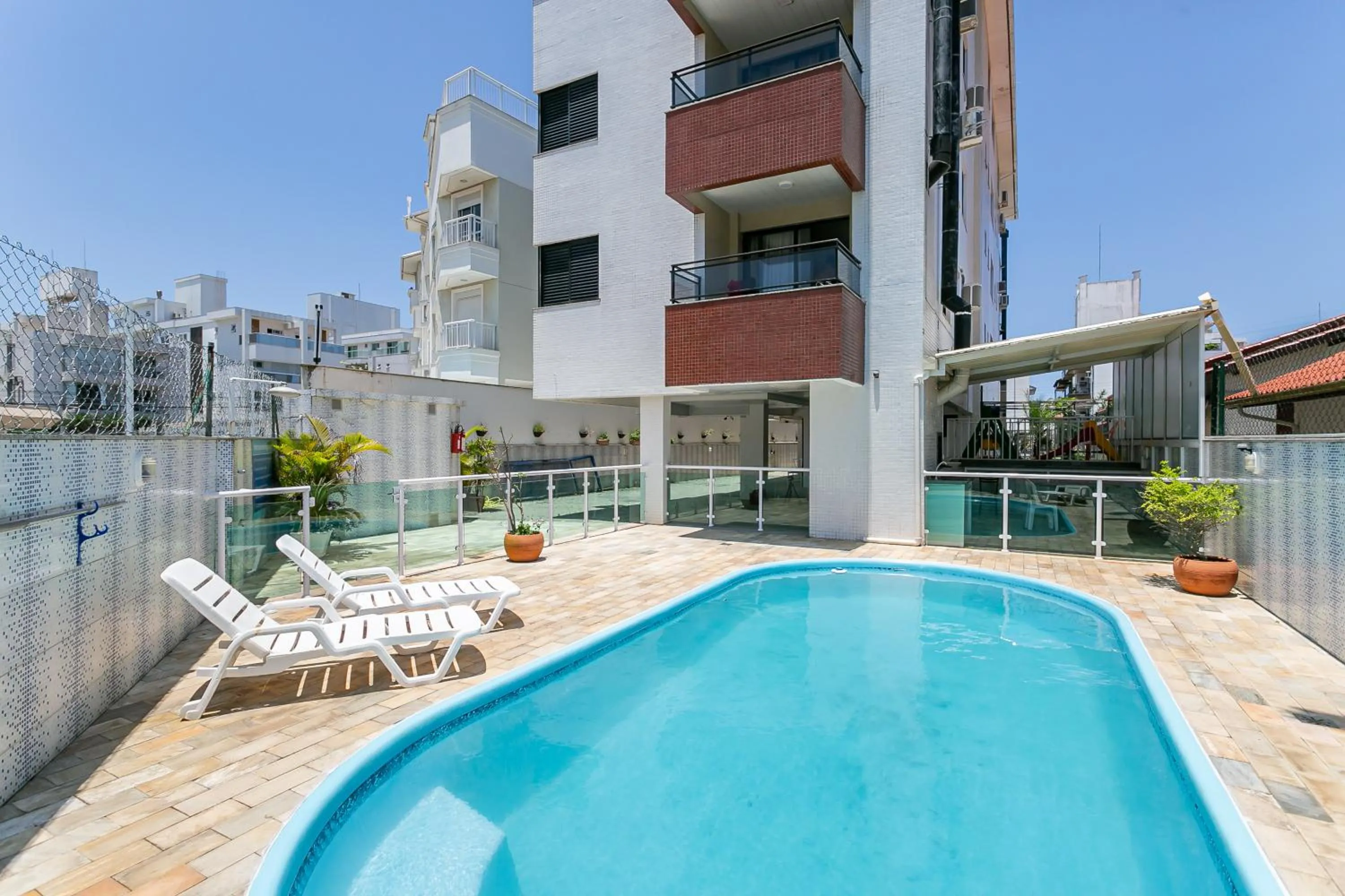 Swimming pool in Pousada Costão dos Ingleses