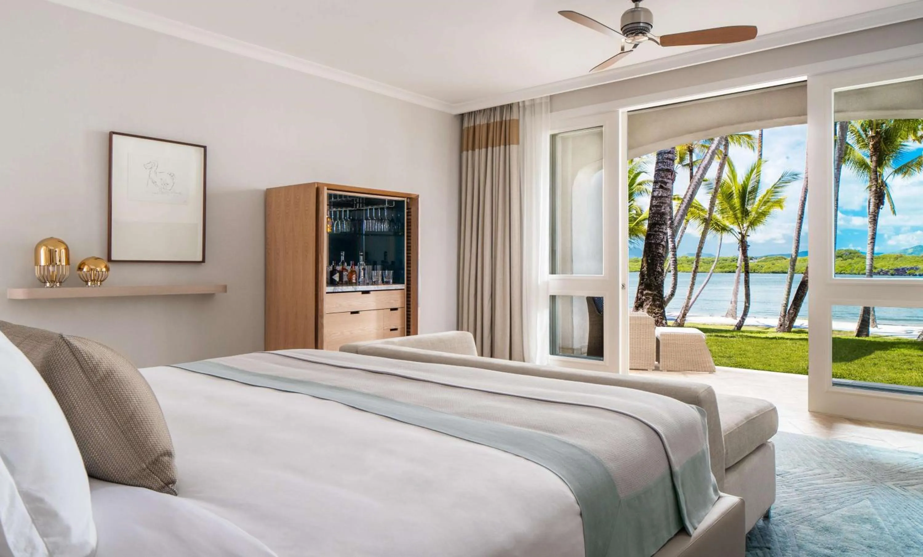 Bedroom, Bed in One&Only Le Saint Géran, Mauritius